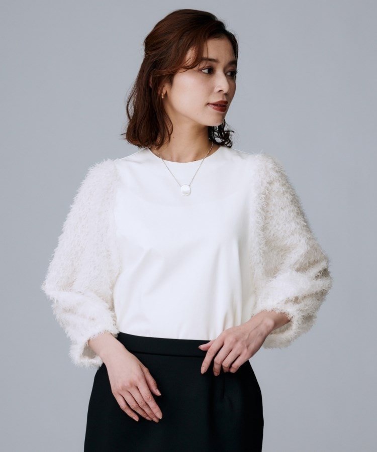 【アンタイトル/UNTITLED】の【丸首/Tシャツ風/短丈】シャギースリーブ ポンチカットソー 人気、トレンドファッション・服の通販 founy(ファニー) 　ファッション　Fashion　レディースファッション　Fashion for Women　トップス・カットソー　Cut & Sew Tops　シャツ・ブラウス・オフィスカジュアル　Elegant Blouses & Button-Ups　ロングTシャツ・Tシャツ　Longline T-Shirts & Tees　カットソー・ベーシックTシャツ　Cut-and-Sewn Tops / Stretch Tees & Basics　秋　Autumn　シアー　Sheer, See-Through　ジャカード／ジャガード　Jacquard, Woven Pattern　スマート　Smart, Elegant　スリーブ　Sleeve, Long Sleeve / Short Sleeve　デニム　Denim, Jeans Material　トレンド　Trend, Trending Now　ドレープ　Drape, Draping Fabric　バランス　Balance, Style Balance　フェザー　Feather, Feather Detail　フォルム　Silhouette, Form　ベーシック　Basic, Essential　おすすめ　Recommended / Our Picks　 other-1|ID: prp329100004765647 ipo3291000000034502743