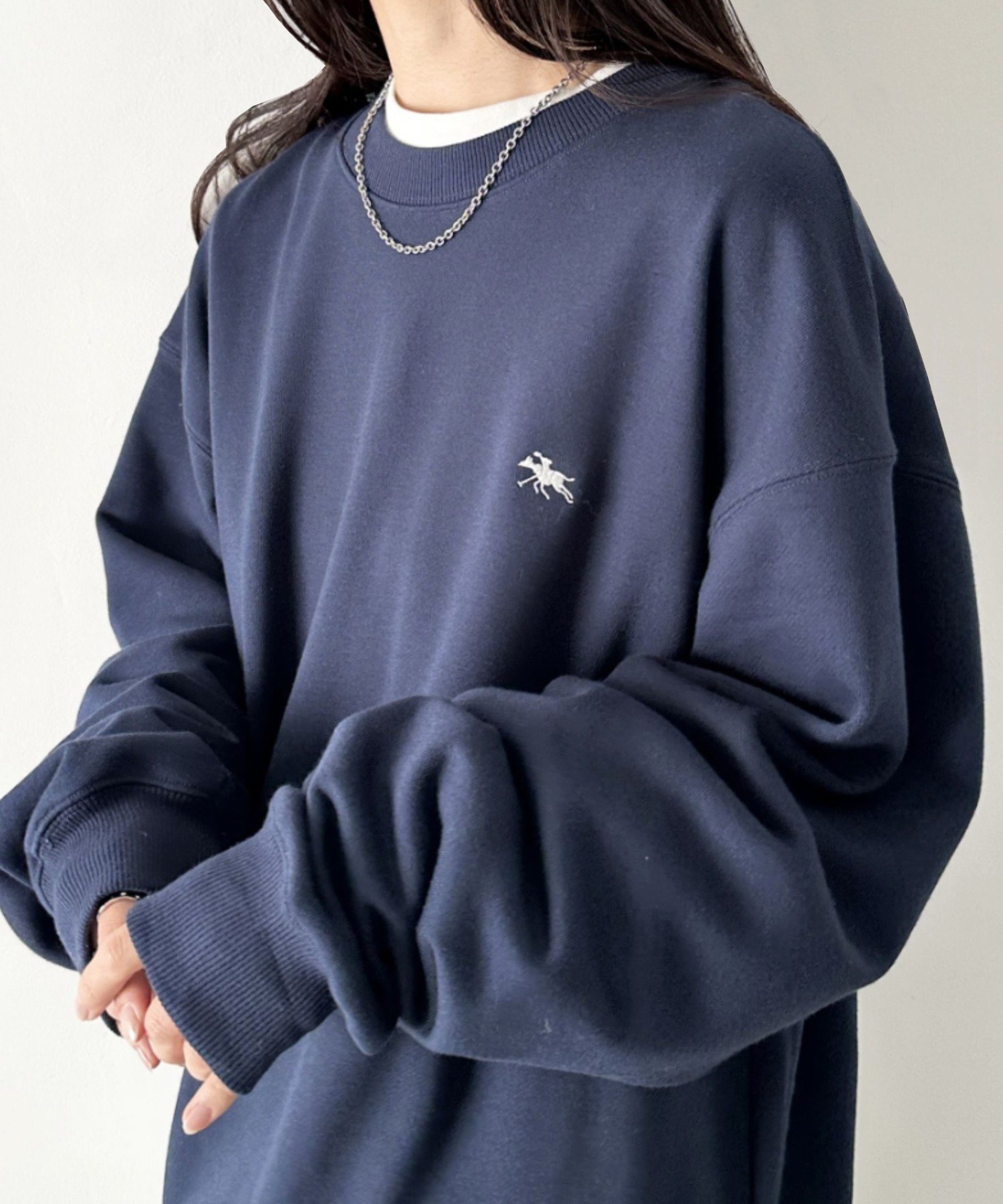 【アウトフィッター ラボ/Outfitter lab】のPOLO CHAMPS クルーネックスウェット インテリア・キッズ・メンズ・レディースファッション・服の通販 founy(ファニー) 　ファッション　Fashion　レディースファッション　Fashion for Women　トップス・カットソー　Cut & Sew Tops　レディースパーカー・カジュアルフーディー　Casual Hoodies & Sweatshirts　スウェット・クルーネックトップス　Sweatshirts & Crewnecks / Relaxed Fit Sweat Tops　インナー　Innerwear　カットソー　Cut and Sewn Top　カーゴパンツ　Cargo Pants, Utility Pants　今季　This Season, Current Season　スウェット / スエット　Sweatshirt, Sweatwear　スポーツ　Sports, Activewear　スラックス　Slacks, Dress Pants　デニム　Denim, Jeans Material　トレーナー　Sweatshirt, Trainer　定番　Standard, Basic Item　長袖　Long Sleeve, Full Sleeve　ベーシック　Basic, Essential　ボトム　Bottoms, Lower Wear　モチーフ　Motif, Design Theme　無地　Plain, Solid Color　ワイド　Wide, Wide Fit　ワンポイント　One Point, Statement Accent　冬　Winter / This Winter　A/W・秋冬　Autumn/Winter　おすすめ　Recommended / Our Picks　ネイビー|ID: prp329100004765821 ipo3291000000034504297