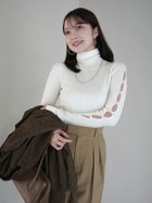 【アニュアンス/anuans】のスラッシュリブニットトップス 人気、トレンドファッション・服の通販 founy(ファニー) ファッション Fashion レディースファッション Fashion for Women トップス・カットソー Cut & Sew Tops ニット Knit Tops & Sweaters おすすめ Recommended / Our Picks シンプル Simple, Minimal スリット Slit, Slit Detail タートルネック Turtleneck, High Neck ラグジュアリー Luxury, Elegant thumbnail IVORY|ID: prp329100004765832 ipo3291000000034504376