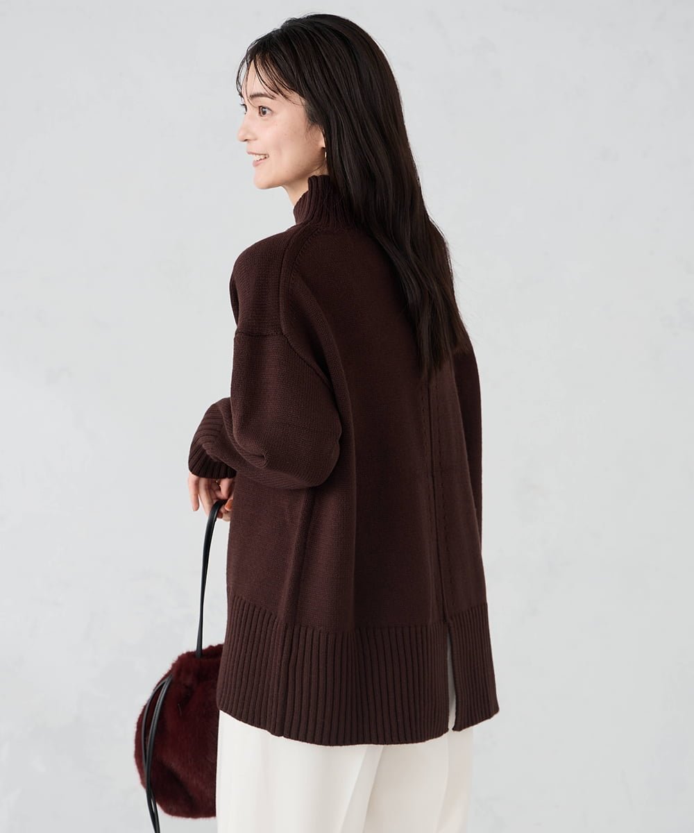 【アー ヴェー ヴェー/a.v.v】の【洗える/静電気が起きにくい】バックスリットニット インテリア・キッズ・メンズ・レディースファッション・服の通販 founy(ファニー) 　ファッション　Fashion　レディースファッション　Fashion for Women　トップス・カットソー　Cut & Sew Tops　ニット　Knit Tops & Sweaters　春　Spring　洗える　Machine Washable　秋　Autumn　スリット　Slit, Slit Detail　デニム　Denim, Jeans Material　ハイネック　High Neck, Mock Neck　フェミニン　Feminine, Girly　ベーシック　Basic, Essential　ワイド　Wide, Wide Fit　冬　Winter / This Winter　再入荷　Restock / Back in Stock　夏　Summer　ブラウン|ID: prp329100004765970 ipo3291000000034985878
