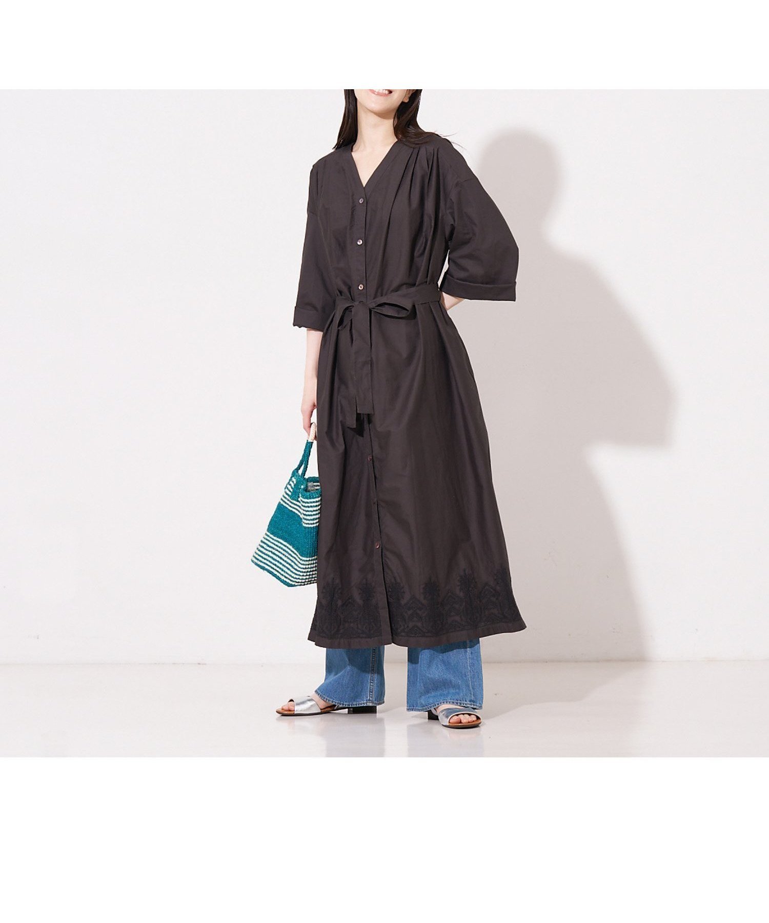 【コレックス/collex】のエンブロイダリーガウンワンピース インテリア・キッズ・メンズ・レディースファッション・服の通販 founy(ファニー) 　ファッション　Fashion　レディースファッション　Fashion for Women　ワンピース　Dresses　イエロー　Yellow　インド　Indian Textile　ガウン　Gown, Robe　セットアップ　Set-Up, Coordinated Outfit　デニム　Denim, Jeans Material　プリント　Print, Printed Pattern　リラックス　Relax, Relaxed Fit　羽織　Haori, Light Jacket　ブラック|ID: prp329100004766124 ipo3291000000034508432