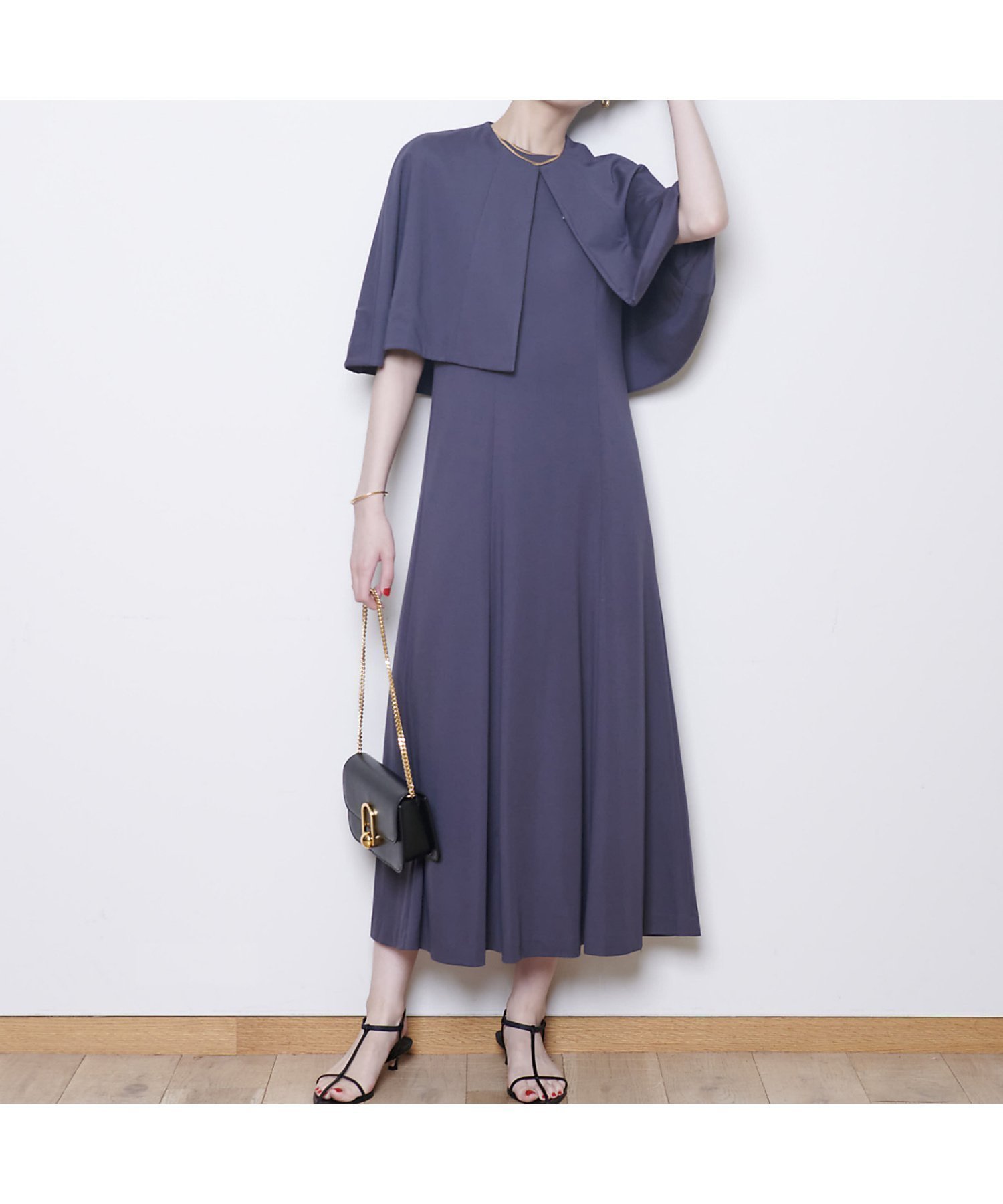 【ルージュヴィフラクレ/Rouge vif la cle】のライトポンチケープ付き2WAYワンピース インテリア・キッズ・メンズ・レディースファッション・服の通販 founy(ファニー) ファッション Fashion レディースファッション Fashion for Women ワンピース Dresses ドレス Dress, One-Piece フィット Fit, Slim Fit フレア Flare, Flared エレガント 上品 Elegant チャコールグレー|ID: prp329100004766126 ipo3291000000034508448