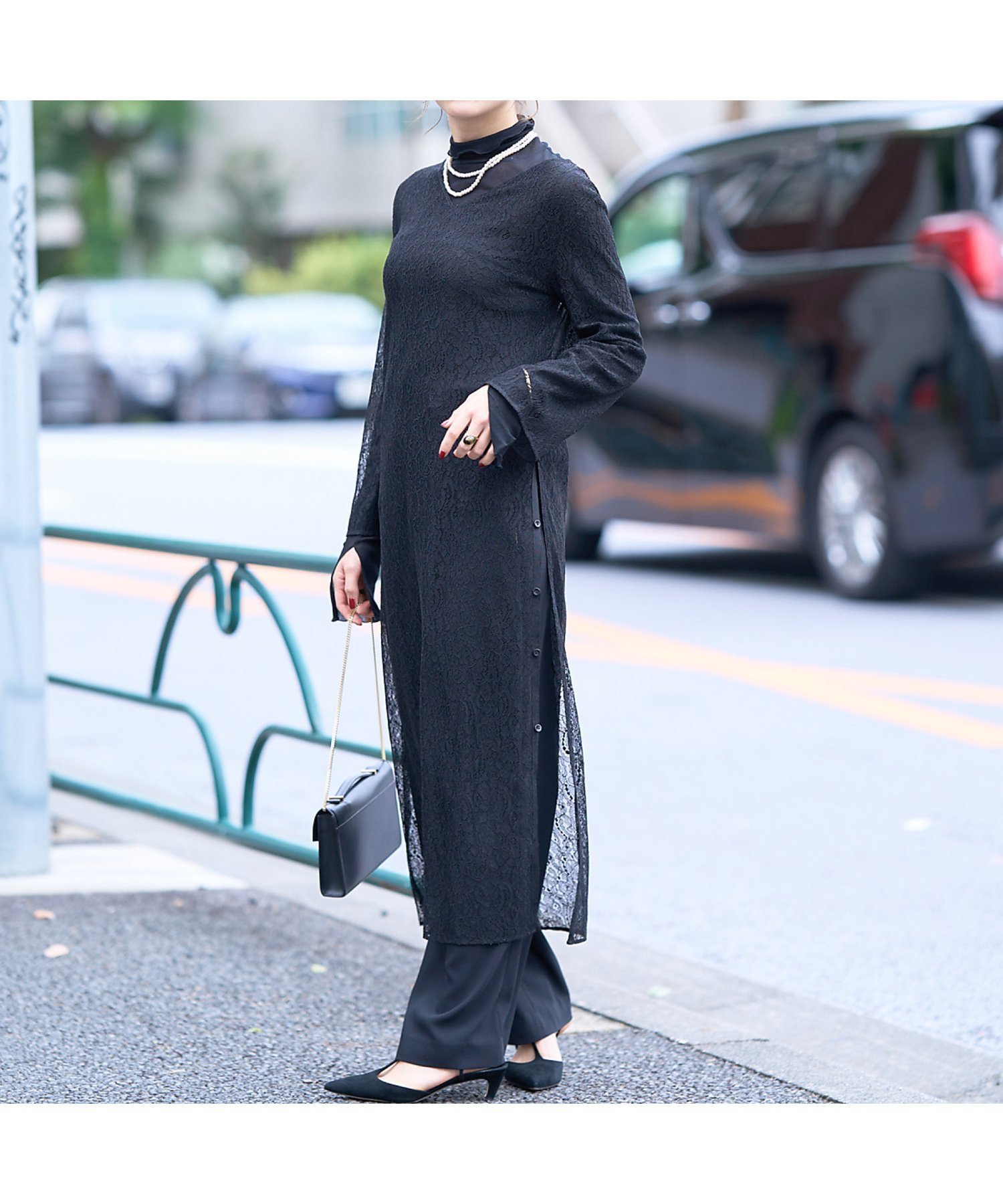 【ルージュヴィフラクレ/Rouge vif la cle】の前後2WAYサイドスリットレースワンピース インテリア・キッズ・メンズ・レディースファッション・服の通販 founy(ファニー) 　ファッション　Fashion　レディースファッション　Fashion for Women　ワンピース　Dresses　おすすめ　Recommended / Our Picks　クラッチ　Clutch, Clutch Bag　シンプル　Simple, Minimal　ジャケット　Jacket, Outerwear　スニーカー　Sneakers, Trainers　スリット　Slit, Slit Detail　ダウン　Down, Puffer　フィット　Fit, Slim Fit　フォーマル　Formal, Dressy　レース　Lace, Lace Fabric　ブラック|ID: prp329100004766151 ipo3291000000034508650