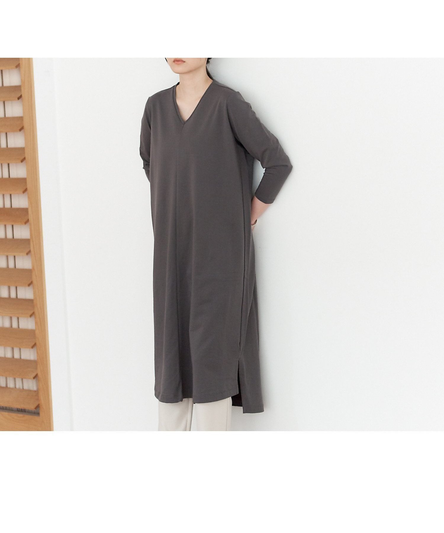 【コレックス/collex】のVネックワンピース インテリア・キッズ・メンズ・レディースファッション・服の通販 founy(ファニー) 　ファッション　Fashion　レディースファッション　Fashion for Women　ワンピース　Dresses　おすすめ　Recommended / Our Picks　カーディガン　Cardigan, Knitwear　ボトム　Bottoms, Lower Wear　チャコールグレー|ID: prp329100004766200 ipo3291000000034508996