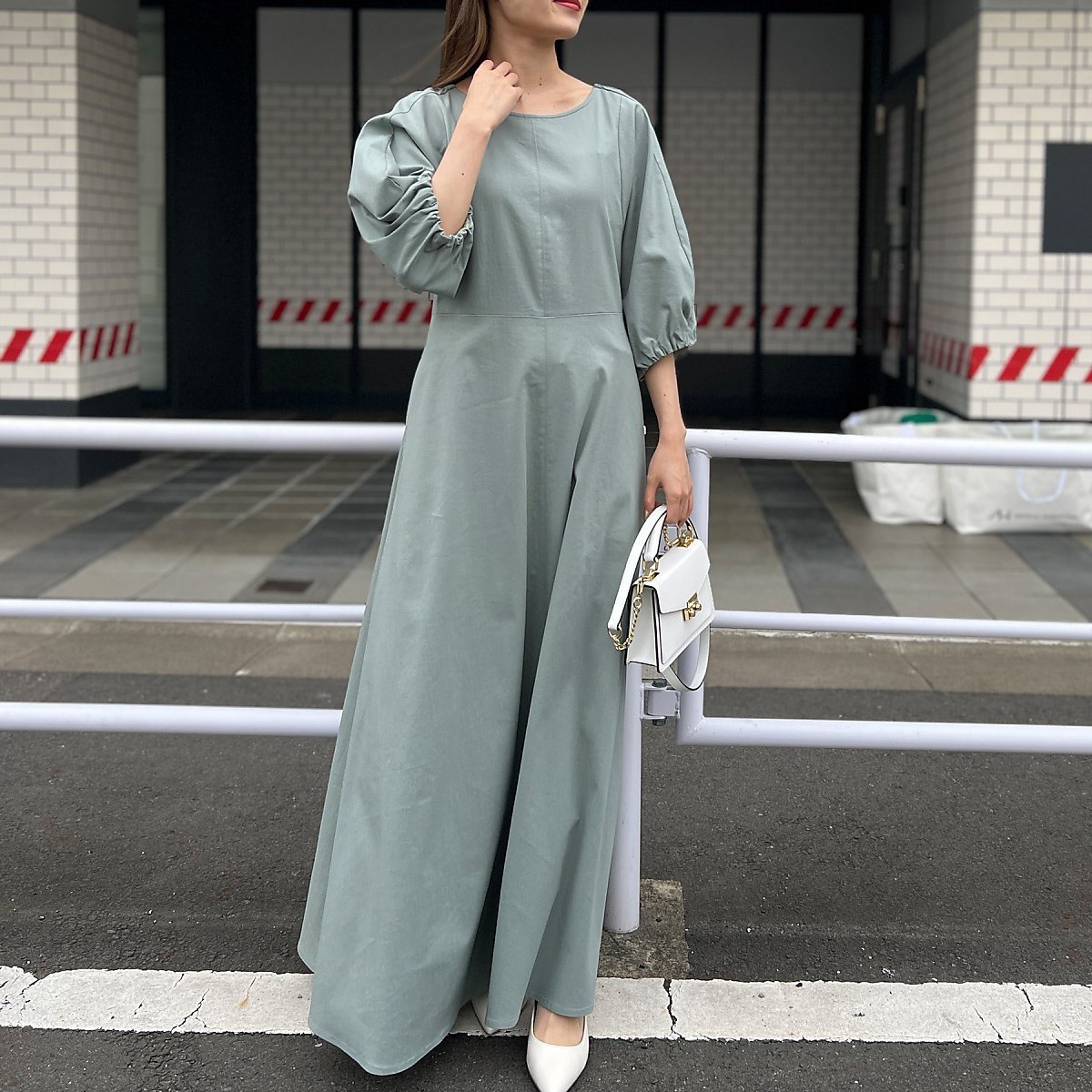 【ルージュヴィフラクレ/Rouge vif la cle】のパフスリーブワンピース 人気、トレンドファッション・服の通販 founy(ファニー) 　ファッション　Fashion　レディースファッション　Fashion for Women　ワンピース　Dresses　アクセサリー　Fashion Accessories　シューズ　Shoes, Footwear　スクエア　Square, Square Shape　スリーブ　Sleeve, Long Sleeve / Short Sleeve　レース　Lace, Lace Fabric　エレガント 上品　Elegant　 other-1|ID: prp329100004766236 ipo3291000000034509225