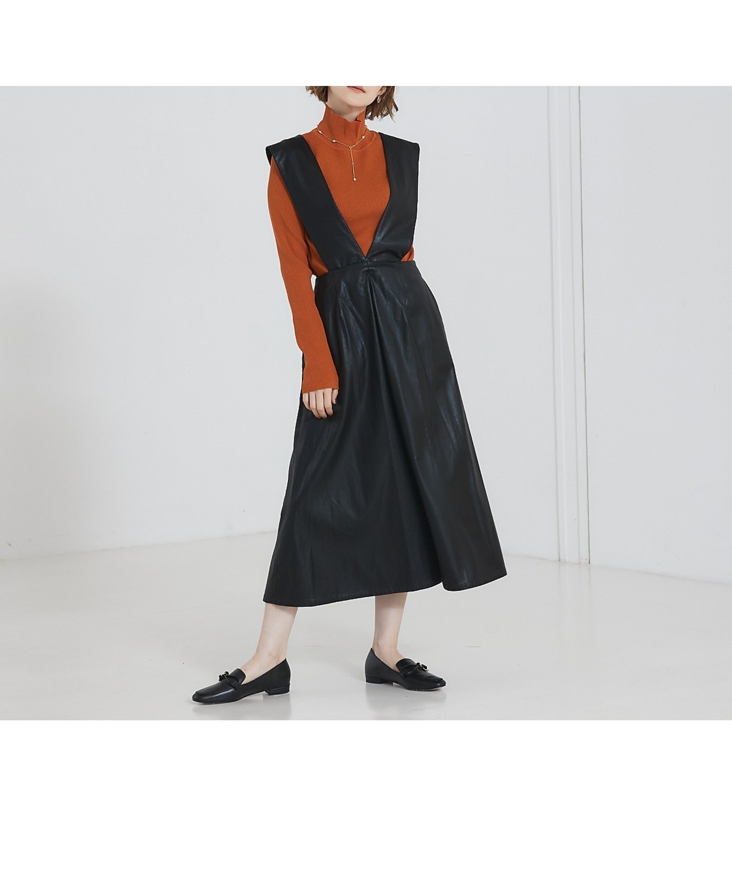 【アバハウスマヴィ/abahouse mavie】の【大人のいちまんワンピ】フェイクレザー2WAYジャンパースカート インテリア・キッズ・メンズ・レディースファッション・服の通販 founy(ファニー) 　ファッション　Fashion　レディースファッション　Fashion for Women　スカート　Skirts　ストレート　Straight, Straight Cut　フェイクレザー　Faux Leather, PU Leather　フレアースカート　Flared Skirt, A-Line Skirt　ブラック|ID: prp329100004766252 ipo3291000000034509345