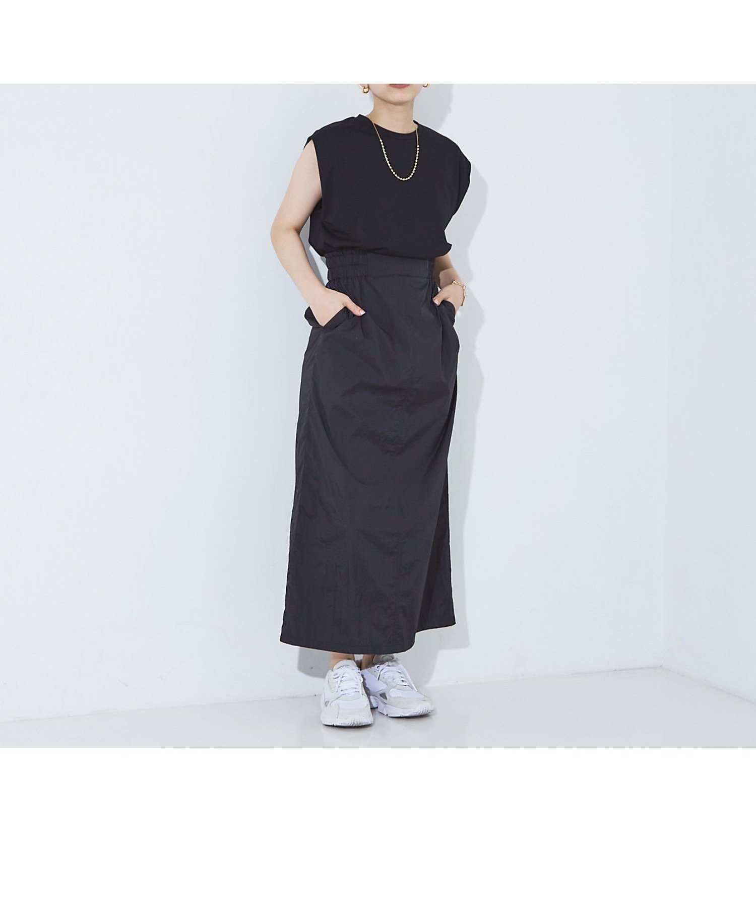 【ノミネ/NOMINE】のカットコンビ ワッシャー ワンピース インテリア・キッズ・メンズ・レディースファッション・服の通販 founy(ファニー) 　ファッション　Fashion　レディースファッション　Fashion for Women　ワンピース　Dresses　カットソー　Cut and Sewn Top　コンビ　Combo, Combination Style　ジャケット　Jacket, Outerwear　スリット　Slit, Slit Detail　ドッキング　Docking, Mixed Material　ノースリーブ　Sleeveless, No-Sleeve　ワッシャー　Washer, Crinkled Finish　ブラック|ID: prp329100004766271 ipo3291000000034509480