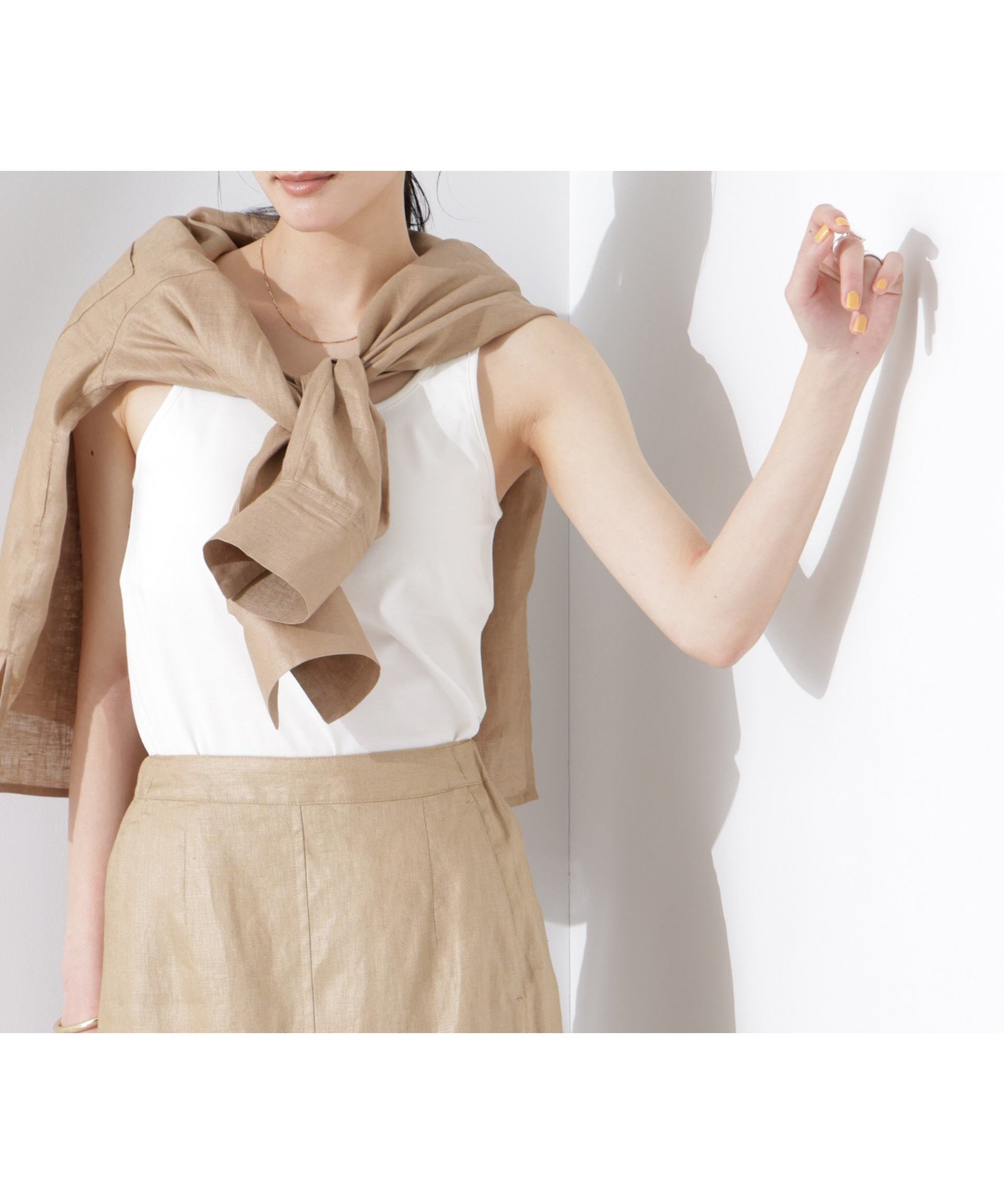 【ナノ ユニバース/nano universe】のストレッチポンチカップ付きバックオープンタンクトップ インテリア・キッズ・メンズ・レディースファッション・服の通販 founy(ファニー) ファッション Fashion レディースファッション Fashion for Women バッグ Bags インナー Innerwear カッティング Cutting Detail キャミソール Camisole, Spaghetti Strap Top ストレッチ Stretch, Stretchy Fabric タンク Tank Top, Sleeveless Top ベーシック Basic, Essential 楽ちん Easy Fit, Comfortable おすすめ Recommended / Our Picks 夏 Summer 2025年 2025 2025春夏・S/S Spring/Summer 2025 SS25 ホワイト|ID: prp329100004766392 ipo3291000000034511381