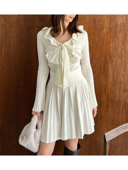 【スナイデル/SNIDEL】のフリルボウタイセットアップ 人気、トレンドファッション・服の通販 founy(ファニー) 　ファッション　Fashion　レディースファッション　Fashion for Women　セットアップ　Matching Sets　ウェーブ　Wavy Pattern　エレガント 上品　Elegant　カーディガン　Cardigan, Knitwear　ストレート　Straight, Straight Cut　スマート　Smart, Elegant　セットアップ　Set-Up, Coordinated Outfit　タフタ　Taffeta, Structured Fabric　人気　Popular, Best Seller　バルーン　Balloon, Balloon Silhouette　ビッグ　Big, Oversized　フィット　Fit, Slim Fit　フリル　Frill, Ruffle　フレア　Flare, Flared　ミックス　Mix, Mixed Style　ミニスカート　Mini Skirt, Short Skirt　ランダム　Random, Irregular　リボン　Ribbon, Bow　楽ちん　Easy Fit, Comfortable　おすすめ　Recommended / Our Picks　 other-1|ID: prp329100004766494 ipo3291000000034512932