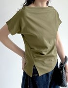 【リエディ/Re:EDIT】の冷感マシュマロカットソーTシャツ 人気、トレンドファッション・服の通販 founy(ファニー) ファッション Fashion レディースファッション Fashion for Women トップス・カットソー Cut & Sew Tops シャツ・ブラウス・オフィスカジュアル Elegant Blouses & Button-Ups ロングTシャツ・Tシャツ Longline T-Shirts & Tees カットソー・ベーシックTシャツ Cut-and-Sewn Tops / Stretch Tees & Basics おすすめ Recommended / Our Picks アシンメトリー Asymmetrical Style カットソー Cut and Sewn Top スリット Slit, Slit Detail フレア Flare, Flared ワンショル One Shoulder, Asymmetrical 半袖 Short Sleeve, Half Sleeve 夏 Summer thumbnail カーキ|ID: prp329100004766511 ipo3291000000034513255