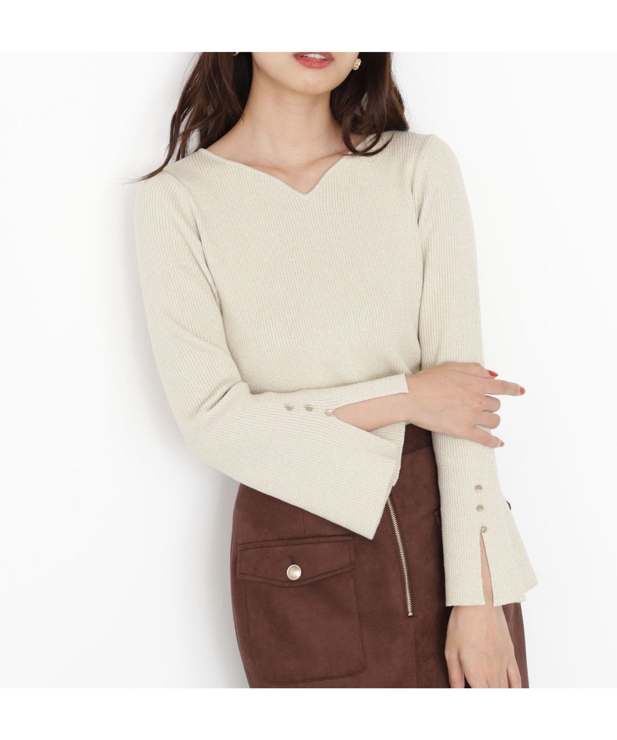 【プロポーション ボディドレッシング/PROPORTION BODY DRESSING】のハンドウォッシャブル ハートカットリブニット 25AW インテリア・キッズ・メンズ・レディースファッション・服の通販 founy(ファニー) 　ファッション　Fashion　レディースファッション　Fashion for Women　トップス・カットソー　Cut & Sew Tops　ニット　Knit Tops & Sweaters　2025年　2025　2025-2026秋冬・A/W　Autumn/Winter 2025–26 AW25–26　おすすめ　Recommended / Our Picks　シルク　Silk, 100% Silk　シンプル　Simple, Minimal　スリット　Slit, Slit Detail　スリーブ　Sleeve, Long Sleeve / Short Sleeve　デコルテ　Décolleté, Neckline　フレア　Flare, Flared　リブニット　Rib Knit, Ribbed Knit　ゴールド|ID: prp329100004766589 ipo3291000000034656032