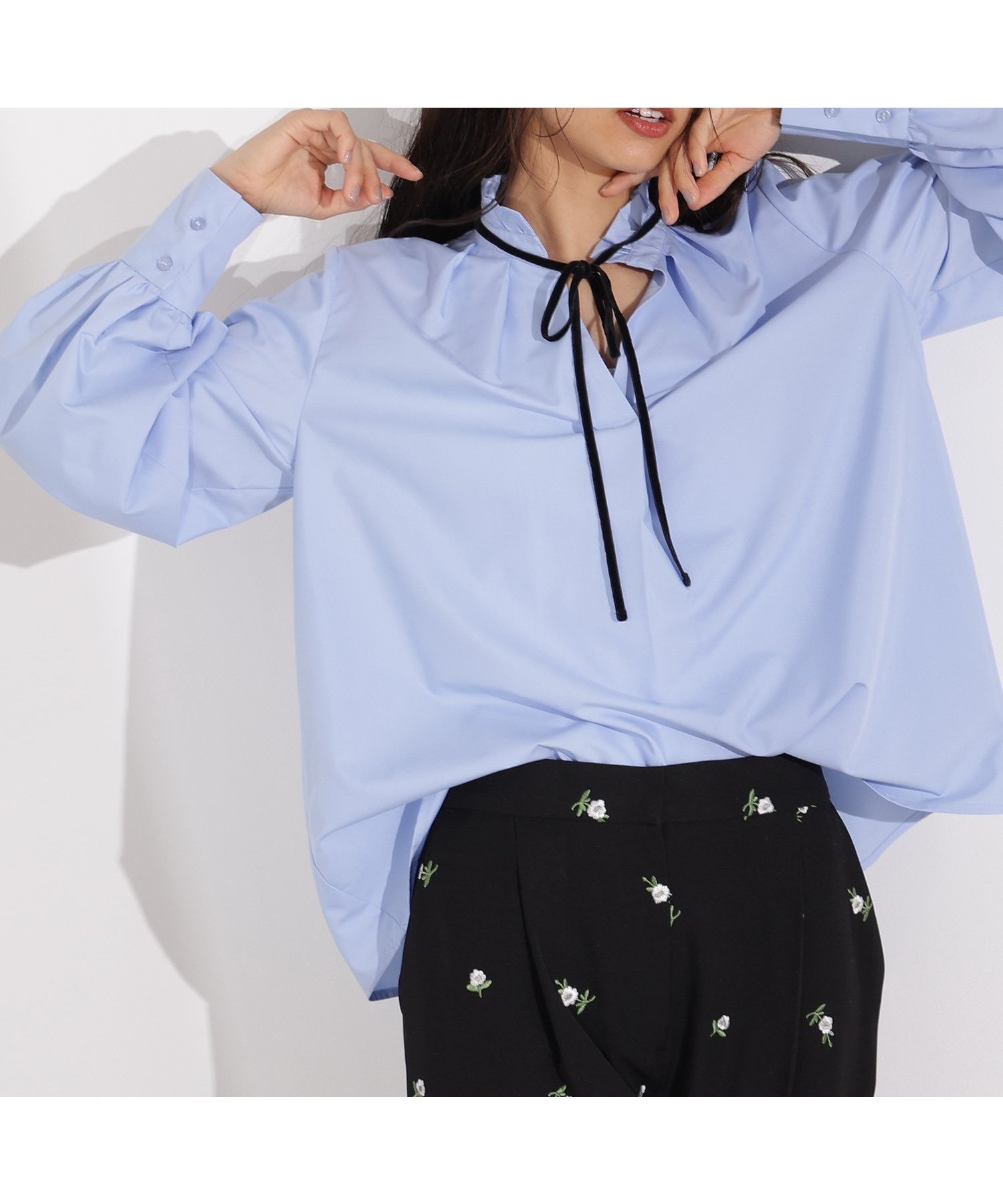 【エヌ ナチュラルビューティーベーシック/N.Natural Beauty basic】のベロアリボンスキッパーブラウス インテリア・キッズ・メンズ・レディースファッション・服の通販 founy(ファニー) 　ファッション　Fashion　レディースファッション　Fashion for Women　トップス・カットソー　Cut & Sew Tops　シャツ・ブラウス・オフィスカジュアル　Elegant Blouses & Button-Ups　ベロアトップス　Velour Tops / Velvet-Look Items　インナー　Innerwear　スウェット / スエット　Sweatshirt, Sweatwear　スキッパー　Skipper, Open Collar　トレンド　Trend, Trending Now　ハイネック　High Neck, Mock Neck　フリル　Frill, Ruffle　ベロア　Velour, Soft Velvet　リボン　Ribbon, Bow　ブルー|ID: prp329100004766823 ipo3291000000034516736