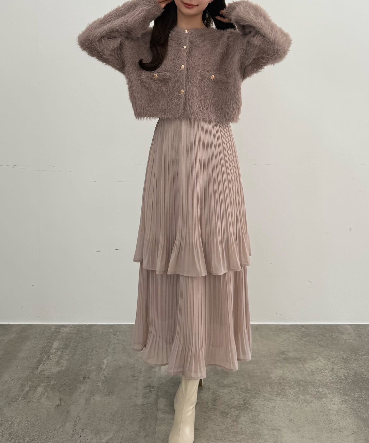 【ジュノア/JUNOAH】のCENEA (薄手)金ボタンシャギーニットカーディガン+プリーツスカートset インテリア・キッズ・メンズ・レディースファッション・服の通販 founy(ファニー) 　ファッション　Fashion　レディースファッション　Fashion for Women　セットアップ　Matching Sets　スカート・ミニ/ミディ/マキシ　Skirts / Mini, Midi & Maxi Skirts　スカート　Skirts　プリーツスカート / 上品フェミニンスタイル　Pleated Skirts　カーディガン　Cardigan, Knitwear　プリーツ　Pleats, Pleated　ピンクベージュ|ID: prp329100004766935 ipo3291000000034519220