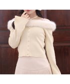 【ナイスクラップ/NICE CLAUP】のキラキラボタンファーオフショルニット 人気、トレンドファッション・服の通販 founy(ファニー) ファッション Fashion レディースファッション Fashion for Women トップス・カットソー Cut & Sew Tops ニット Knit Tops & Sweaters フィット Fit, Slim Fit フェイクファー Faux Fur, Imitation Fur ボトム Bottoms, Lower Wear リブニット Rib Knit, Ribbed Knit ロング Long, Long-Length 冬 Winter / This Winter 再入荷 Restock / Back in Stock おすすめ Recommended / Our Picks 2025年 2025 2025-2026秋冬・A/W Autumn/Winter 2025–26 AW25–26 thumbnail オフホワイト|ID: prp329100004767026 ipo3291000000034520517