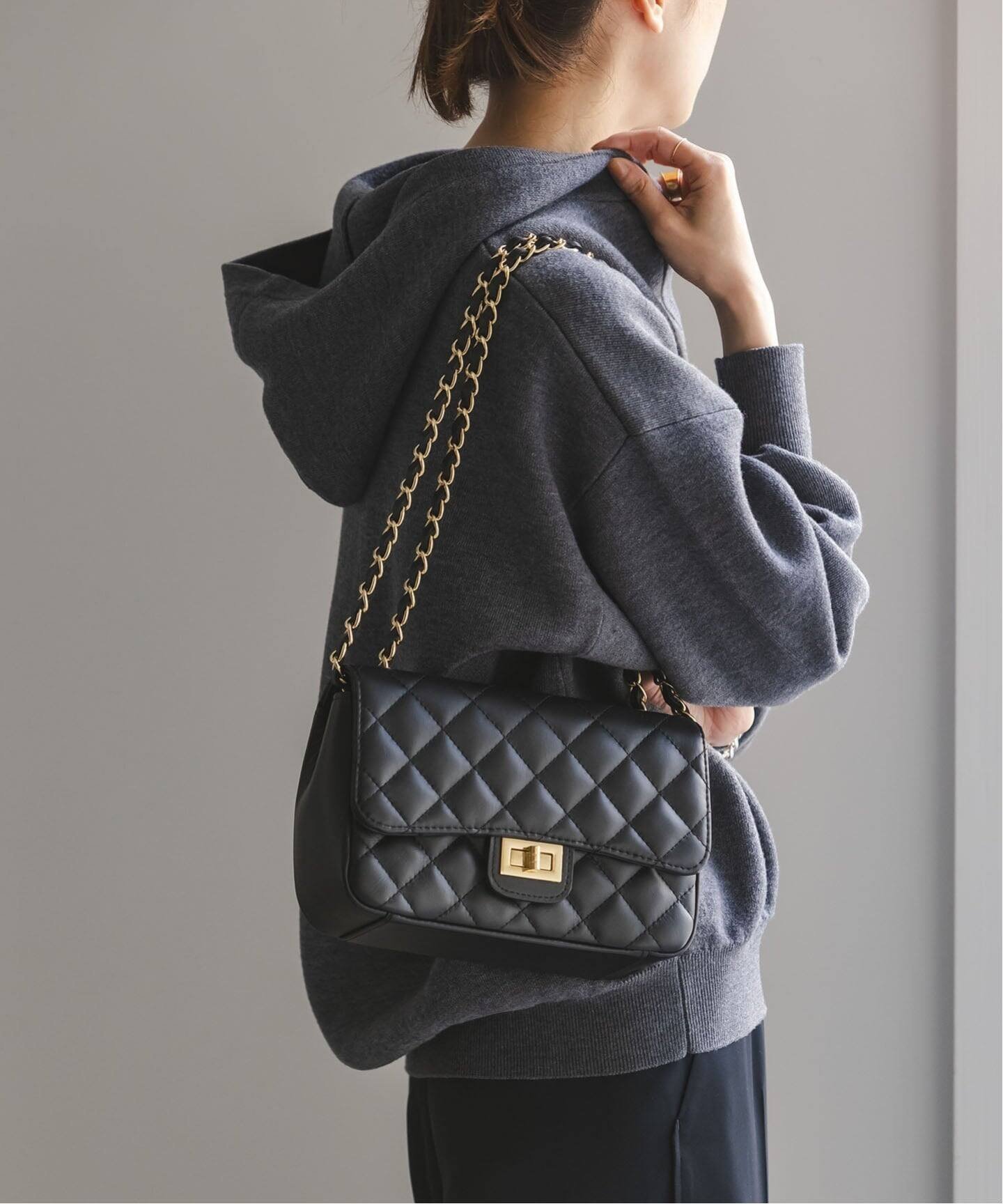 【ノーブル / スピック&スパン/NOBLE / Spick & Span】の《追加2》Maison Vincent/メゾンヴァンサン チェーンバッグ インテリア・キッズ・メンズ・レディースファッション・服の通販 founy(ファニー) ファッション Fashion レディースファッション Fashion for Women バッグ Bags アクセサリー Fashion Accessories イタリア Italy クラシック Classic, Timeless Style コンパクト Compact, Small Size シンプル Simple, Minimal ジップ Zip, Zipper スマート Smart, Elegant チェーン Chain, Chain Strap 人気 Popular, Best Seller パーティ Party, Party Style ポケット Pocket, Pocket Detail ラグジュアリー Luxury, Elegant 再入荷 Restock / Back in Stock エレガント 上品 Elegant ブラック|ID: prp329100004767069 ipo3291000000034590416