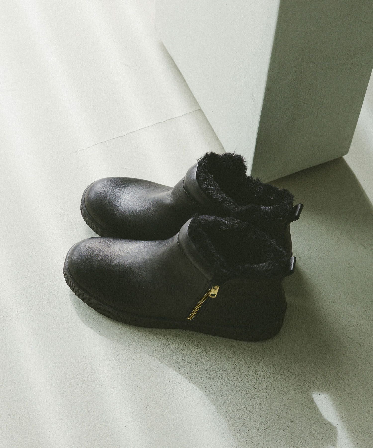 【グローバルワーク/GLOBAL WORK】の撥水保温中敷きブーツ/601681 インテリア・キッズ・メンズ・レディースファッション・服の通販 founy(ファニー) 　ファッション　Fashion　レディースファッション　Fashion for Women　おすすめ　Recommended / Our Picks　シューズ　Shoes, Footwear　トレンド　Trend, Trending Now　フェイクファー　Faux Fur, Imitation Fur　ライニング　Inner Lining, Inner Fabric, Lined　ワーク　Workwear, Utility Style　エレガント 上品　Elegant　冬　Winter / This Winter　定番　Standard, Basic Item　抗菌　Antibacterial, Bacteria-Resistant　ブラックPU10|ID: prp329100004767116 ipo3291000000034791848