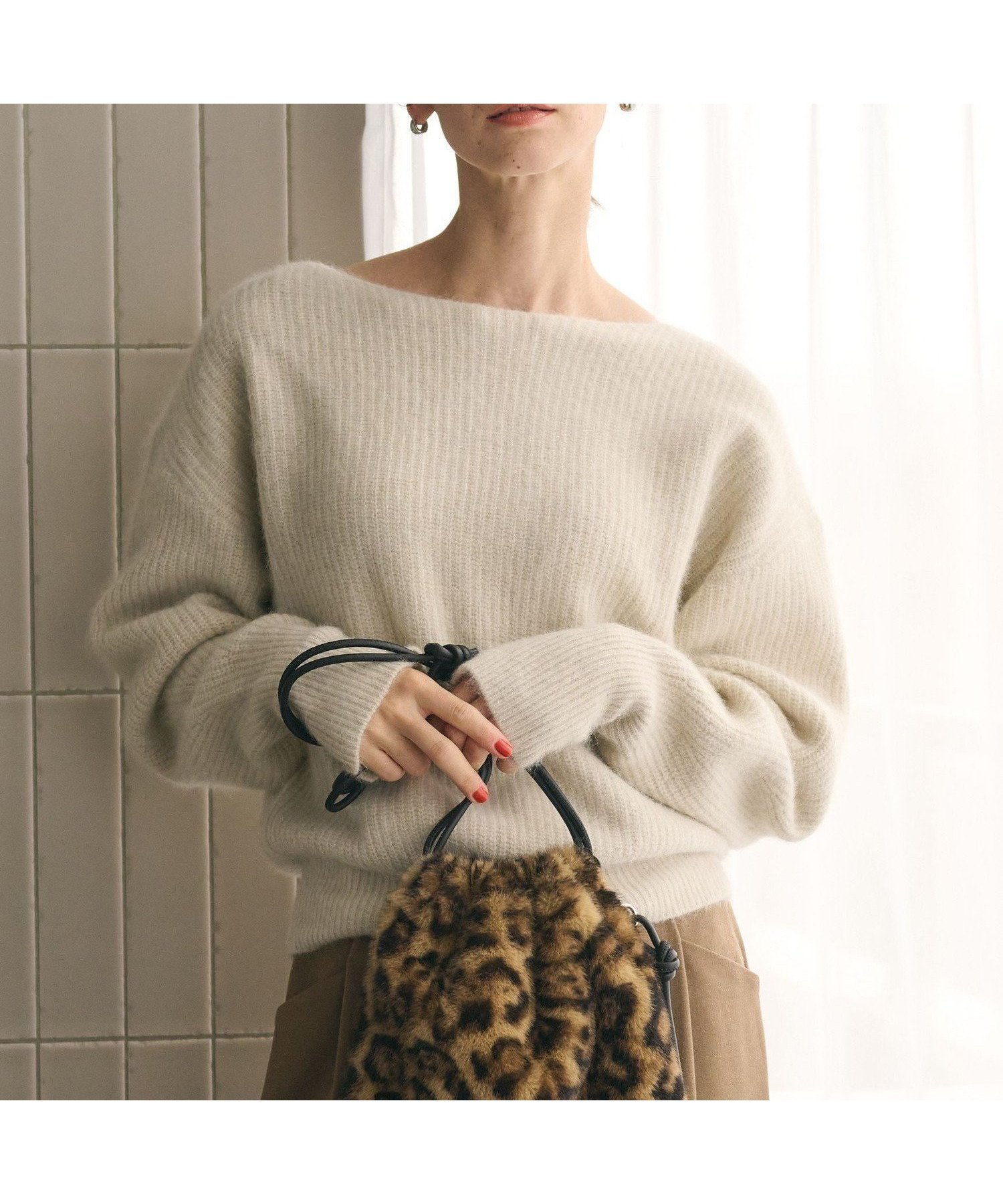 【ビューティ&ユース ユナイテッドアローズ/BEAUTY&YOUTH / UNITED ARROWS】のフォックスブレンド ボリュームスリーブ ボートネックニットプルオーバー インテリア・キッズ・メンズ・レディースファッション・服の通販 founy(ファニー) 　ファッション　Fashion　レディースファッション　Fashion for Women　トップス・カットソー　Cut & Sew Tops　ニット　Knit Tops & Sweaters　カジュアルプルオーバー・ニットトップス　Pullovers & Knit Tops / Casual Pullovers　ボリューム袖・フリルスリーブブラウス　Voluminous & Ruffle Sleeves / Puffy Sleeve Tops　畦　Ribbed Knit　カーゴパンツ　Cargo Pants, Utility Pants　スリット　Slit, Slit Detail　スリーブ　Sleeve, Long Sleeve / Short Sleeve　デニム　Denim, Jeans Material　フィット　Fit, Slim Fit　フェミニン　Feminine, Girly　フォックス　Fox, Fox Fur　ボトム　Bottoms, Lower Wear　おすすめ　Recommended / Our Picks　NATURAL|ID: prp329100004767196 ipo3291000000035079249