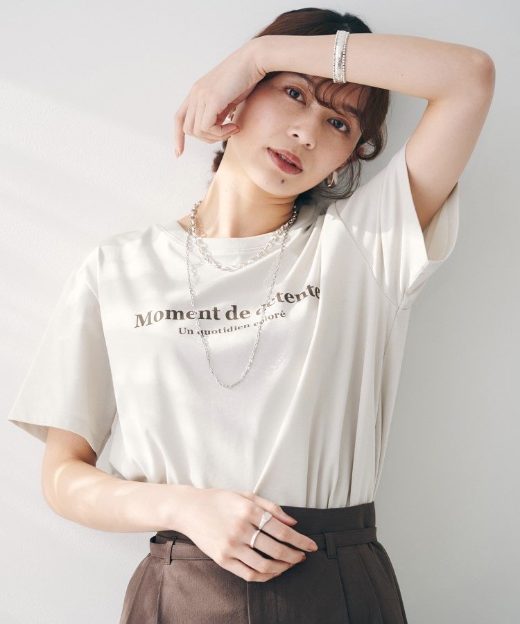 【アンタイトル/UNTITLED】の【洗える】ロゴTシャツ インテリア・キッズ・メンズ・レディースファッション・服の通販 founy(ファニー) 　ファッション　Fashion　レディースファッション　Fashion for Women　トップス・カットソー　Cut & Sew Tops　シャツ・ブラウス・オフィスカジュアル　Elegant Blouses & Button-Ups　ロングTシャツ・Tシャツ　Longline T-Shirts & Tees　おすすめ　Recommended / Our Picks　シルケット　Silket, Silky Cotton　スマート　Smart, Elegant　洗える　Machine Washable　グレージュ|ID: prp329100004767316 ipo3291000000034524473