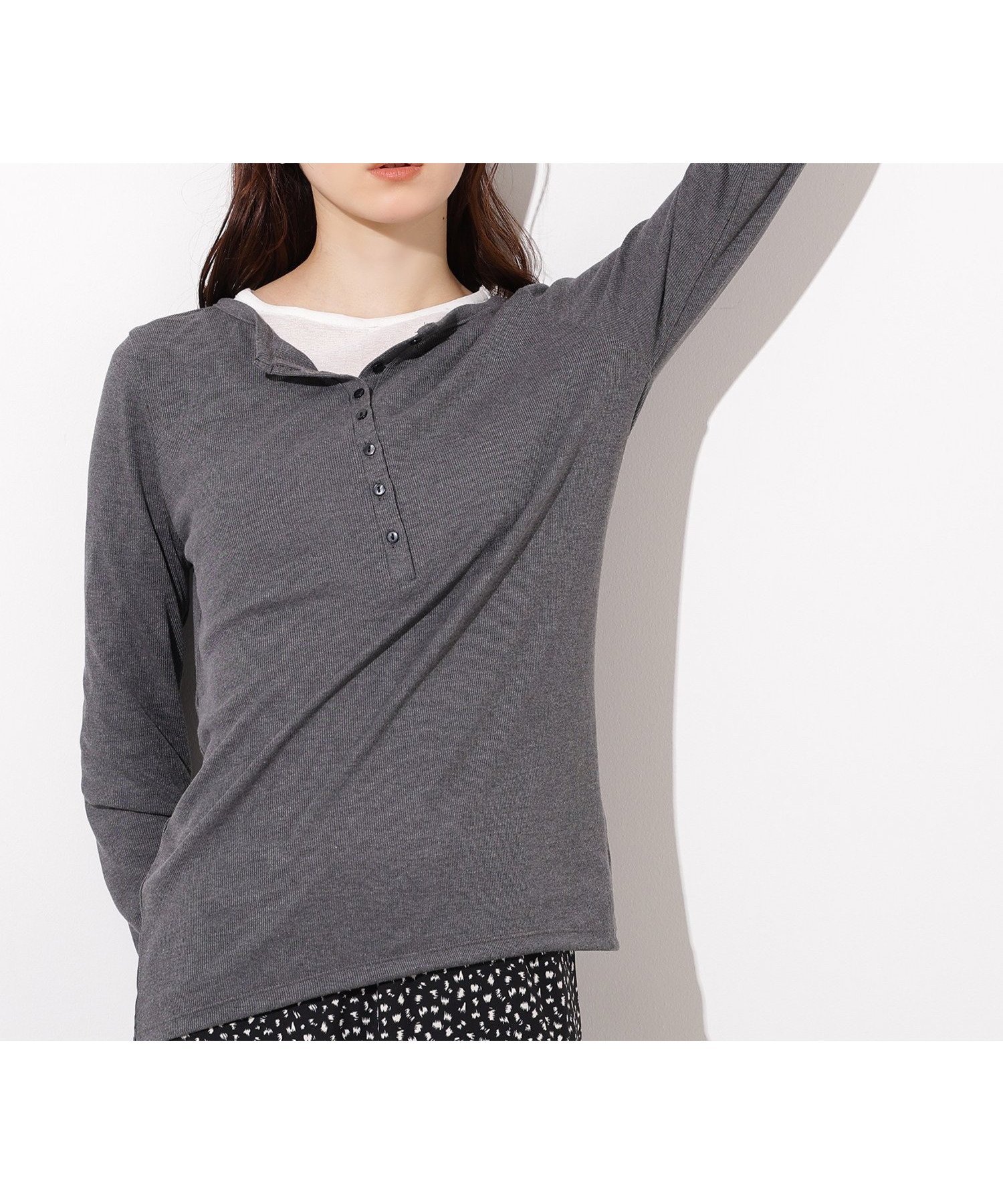 【エヌ ナチュラルビューティーベーシック/N.Natural Beauty basic】のヘンリーネックシアーカットソー インテリア・キッズ・メンズ・レディースファッション・服の通販 founy(ファニー) 　ファッション　Fashion　レディースファッション　Fashion for Women　トップス・カットソー　Cut & Sew Tops　カットソー・ベーシックTシャツ　Cut-and-Sewn Tops / Stretch Tees & Basics　おすすめ　Recommended / Our Picks　シアー　Sheer, See-Through　グレー|ID: prp329100004767638 ipo3291000000034527939