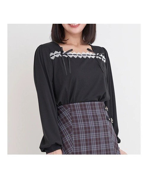 【ジェイ アンド シュプール/Re J&SUPURE】のレース×リボンスクエアネックトップス インテリア・キッズ・メンズ・レディースファッション・服の通販 founy(ファニー) ファッション Fashion レディースファッション Fashion for Women トップス・カットソー Cut & Sew Tops ギャザー Gathered, Ruffled ジーンズ Jeans, Denim Pants デコルテ Décolleté, Neckline フェミニン Feminine, Girly リボン Ribbon, Bow レース Lace, Lace Fabric 紺|ID: prp329100004767680 ipo3291000000034632648