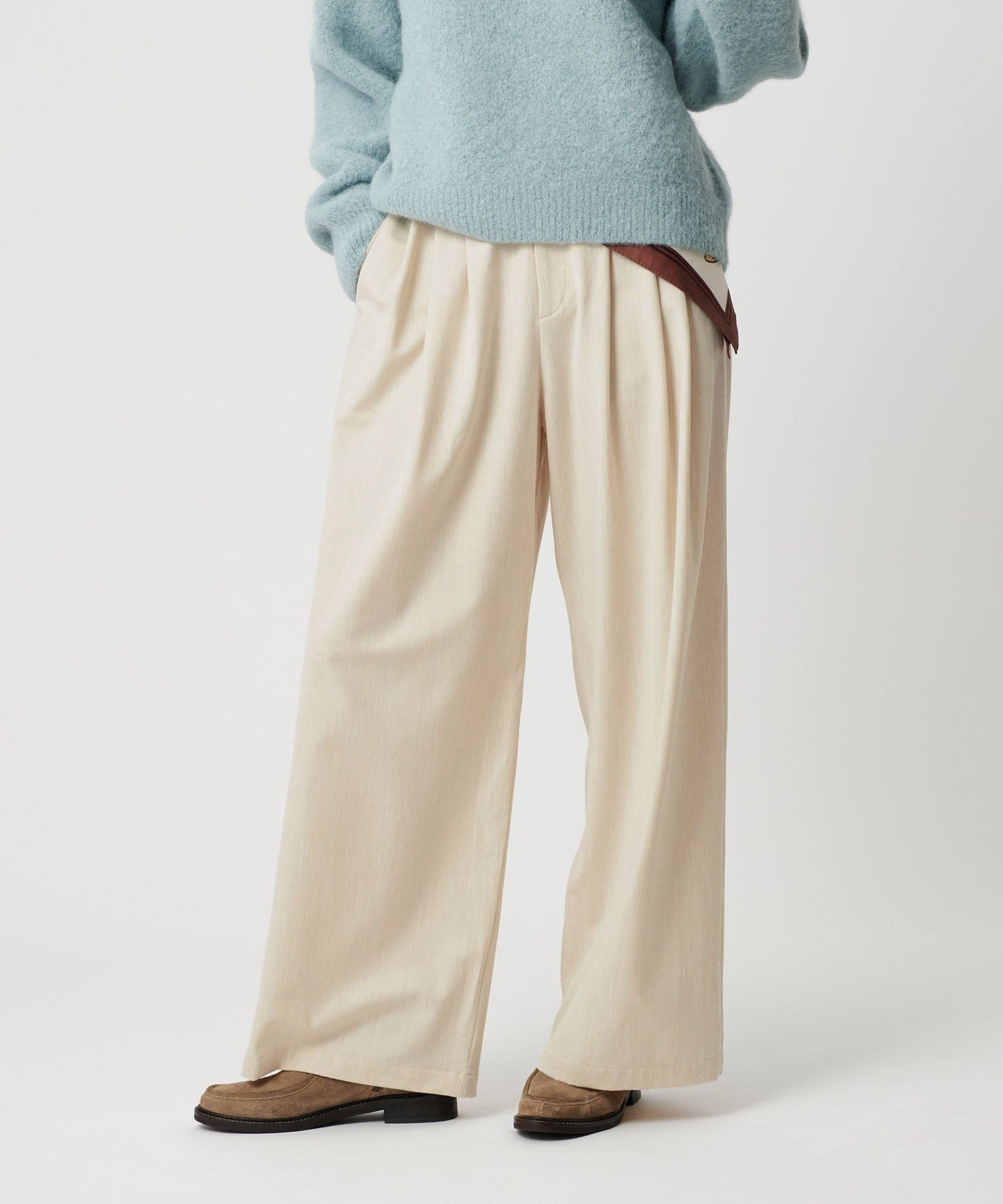 【ビューティ&ユース ユナイテッドアローズ/BEAUTY&YOUTH / UNITED ARROWS】の毛ポリエステルレーヨンブレンド ワイドタックパンツ インテリア・キッズ・メンズ・レディースファッション・服の通販 founy(ファニー) 　ファッション　Fashion　レディースファッション　Fashion for Women　パンツ　Pants & Trousers　ショート　Short, Short Length　人気　Popular, Best Seller　フロント　Front, Front Design　リラックス　Relax, Relaxed Fit　ワイド　Wide, Wide Fit　A/W・秋冬　Autumn/Winter　おすすめ　Recommended / Our Picks　OFF WHITE|ID: prp329100004767682 ipo3291000000035086252