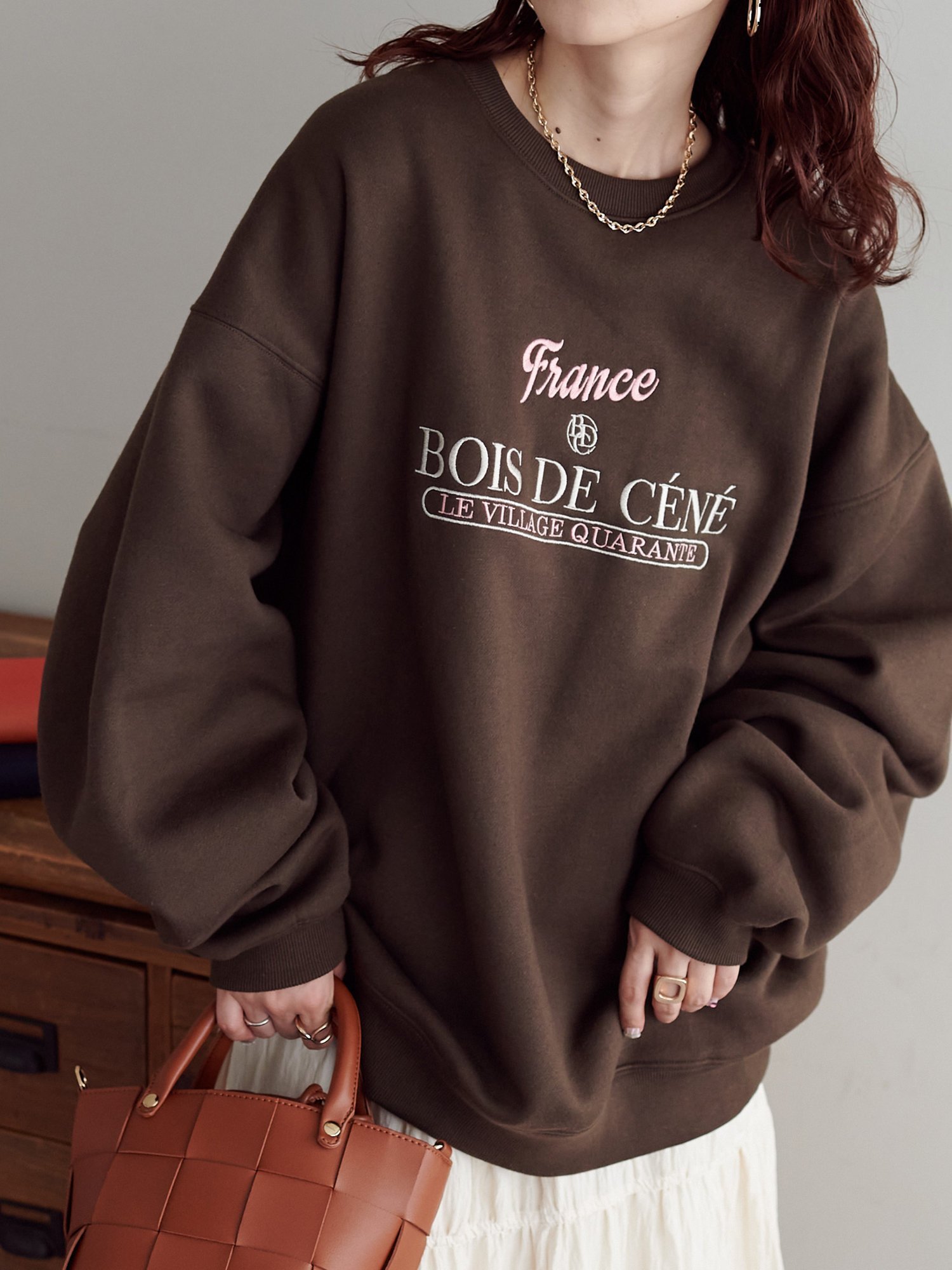 【ディスコート/Discoat】の【ユニセックス】BOISE刺繍ロゴスウェット《WEB限定》 インテリア・キッズ・メンズ・レディースファッション・服の通販 founy(ファニー) ファッション Fashion レディースファッション Fashion for Women トップス・カットソー Cut & Sew Tops レディースパーカー・カジュアルフーディー Casual Hoodies & Sweatshirts スウェット・クルーネックトップス Sweatshirts & Crewnecks / Relaxed Fit Sweat Tops ショルダー Shoulder, Shoulder Strap シンプル Simple, Minimal スウェット / スエット Sweatshirt, Sweatwear ドロップ Drop Shoulder, Dropped Style バランス Balance, Style Balance プリント Print, Printed Pattern メンズ Men's, Menswear リラックス Relax, Relaxed Fit ブラウン|ID: prp329100004767785 ipo3291000000034775240