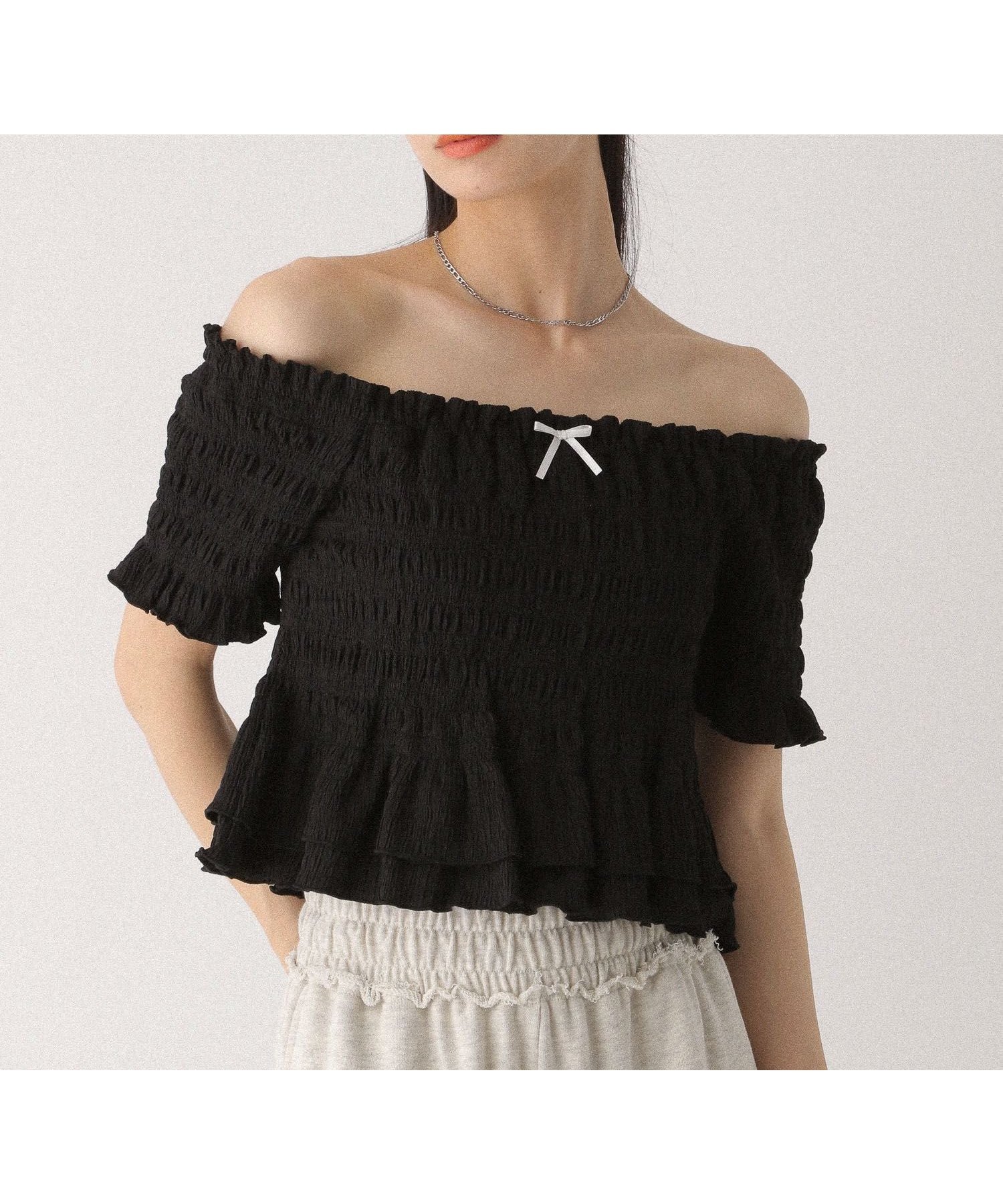 【ヘザー/Heather】のシャーリングカットTEE インテリア・キッズ・メンズ・レディースファッション・服の通販 founy(ファニー) 　ファッション　Fashion　レディースファッション　Fashion for Women　おすすめ　Recommended / Our Picks　シャーリング　Shirring, Ruched　スウェット / スエット　Sweatshirt, Sweatwear　デコルテ　Décolleté, Neckline　デニム　Denim, Jeans Material　フロント　Front, Front Design　リボン　Ribbon, Bow　ワンポイント　One Point, Statement Accent　ブラック|ID: prp329100004767788 ipo3291000000034530190