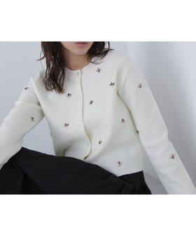 【ナチュラル ビューティー ベーシック/NATURAL BEAUTY BASIC】のビジューニットジャケット 人気、トレンドファッション・服の通販 founy(ファニー) ファッション Fashion レディースファッション Fashion for Women アウター Coat / Outerwear Collection レディースジャケット・軽アウター Jackets ウォーム Warm Fabric カーディガン Cardigan, Knitwear ビジュー Bijou, Jewel-like Accent ベーシック Basic, Essential A/W・秋冬 Autumn/Winter |ID:prp329100004767828