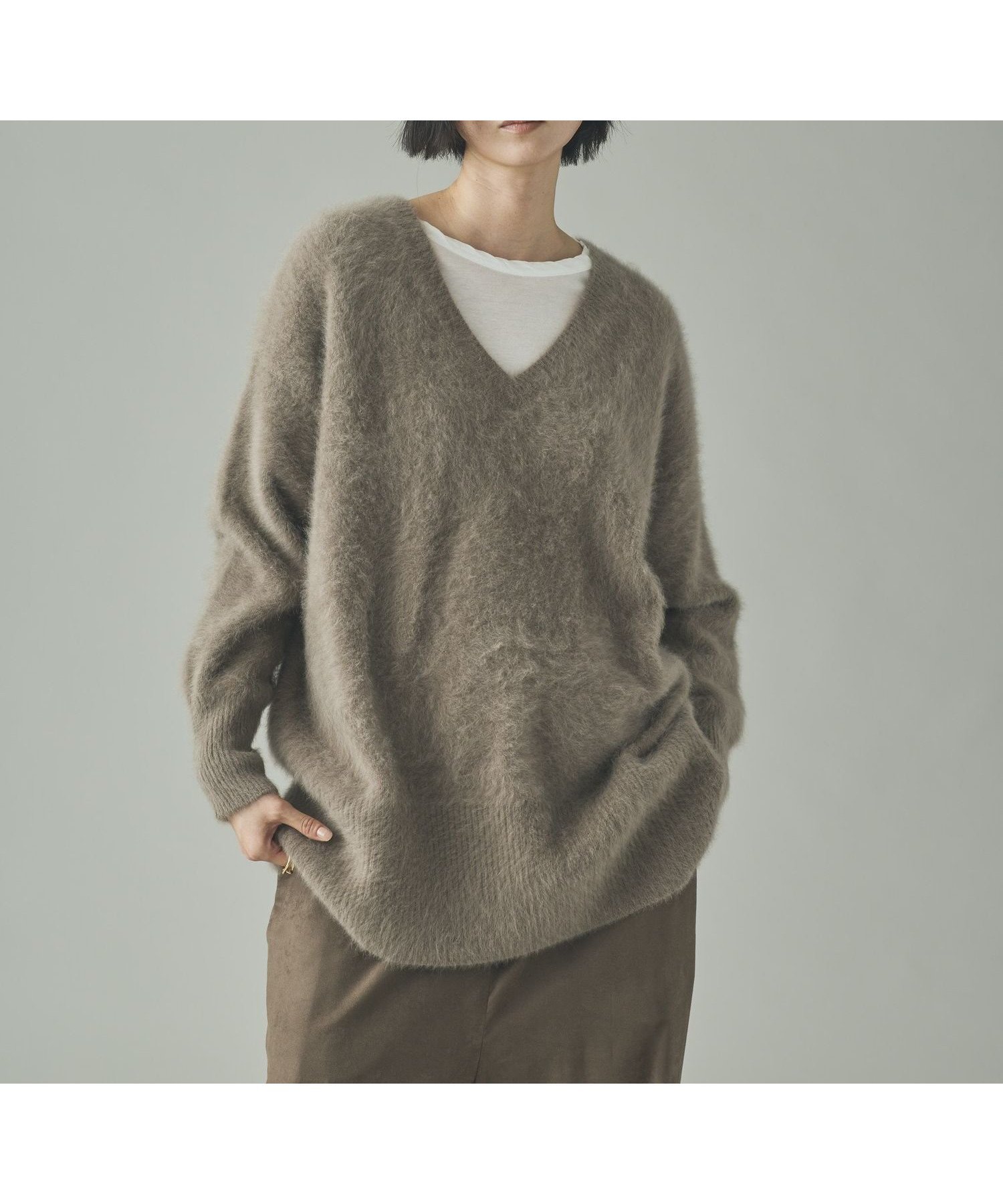 【カレンソロジー/Curensology】のFOXカシミヤVネックニットプルオーバー インテリア・キッズ・メンズ・レディースファッション・服の通販 founy(ファニー) 　ファッション　Fashion　レディースファッション　Fashion for Women　トップス・カットソー　Cut & Sew Tops　ニット　Knit Tops & Sweaters　カジュアルプルオーバー・ニットトップス　Pullovers & Knit Tops / Casual Pullovers　Vネックトップス　V-Neck Tops / V-Cut Neckline Shirts　おすすめ　Recommended / Our Picks　エアリー　Airy Texture　エレガント 上品　Elegant　ショート　Short, Short Length　ラグジュアリー　Luxury, Elegant　リラックス　Relax, Relaxed Fit　ロング　Long, Long-Length　モカ|ID: prp329100004767831 ipo3291000000034530714