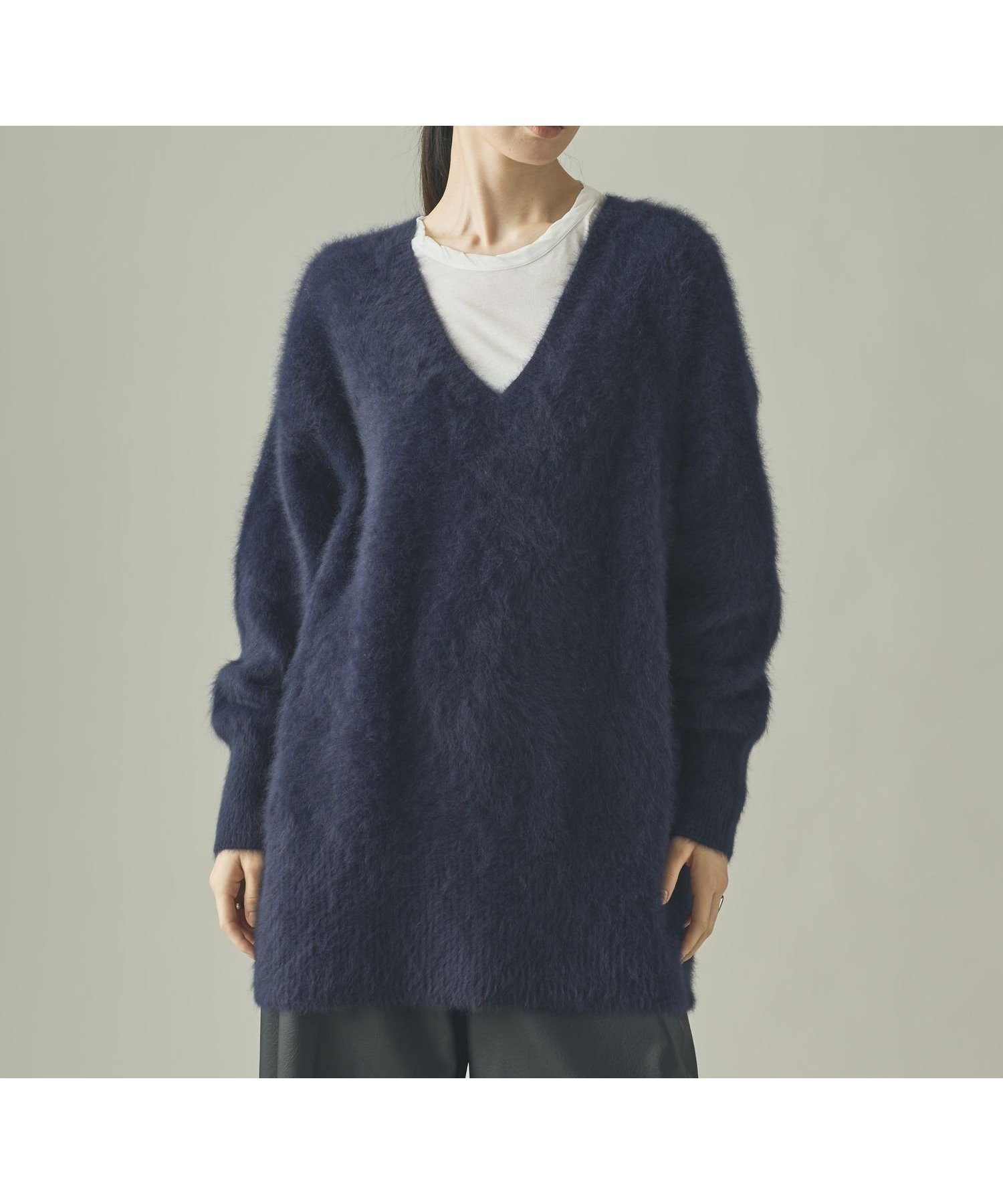 【カレンソロジー/Curensology】のFOXカシミヤVネックニットプルオーバー インテリア・キッズ・メンズ・レディースファッション・服の通販 founy(ファニー) 　ファッション　Fashion　レディースファッション　Fashion for Women　トップス・カットソー　Cut & Sew Tops　ニット　Knit Tops & Sweaters　カジュアルプルオーバー・ニットトップス　Pullovers & Knit Tops / Casual Pullovers　Vネックトップス　V-Neck Tops / V-Cut Neckline Shirts　おすすめ　Recommended / Our Picks　エアリー　Airy Texture　エレガント 上品　Elegant　ショート　Short, Short Length　ラグジュアリー　Luxury, Elegant　リラックス　Relax, Relaxed Fit　ロング　Long, Long-Length　ネイビー|ID: prp329100004767831 ipo3291000000034530716