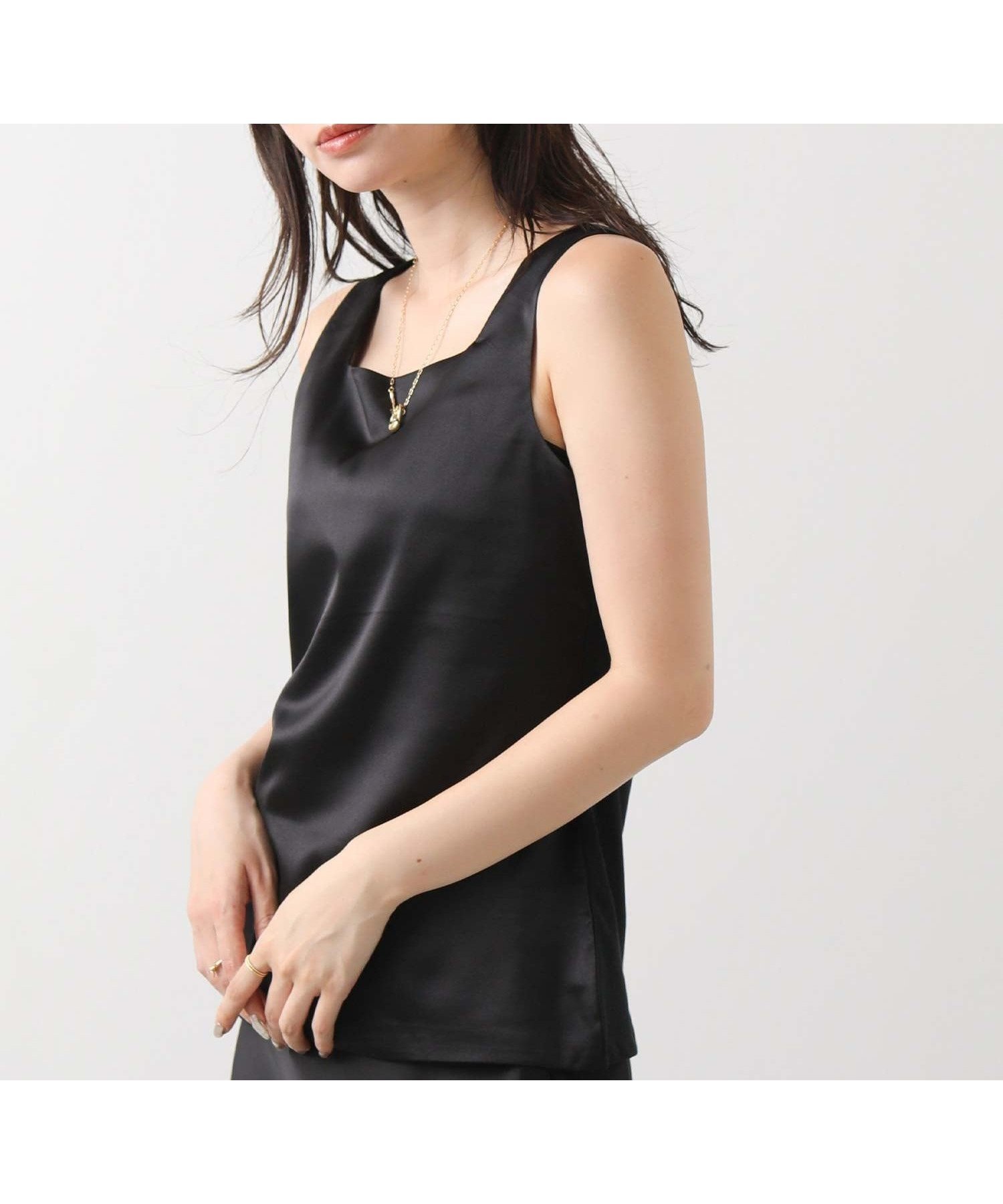 【グレディブリリアン/Gready Brilliant】のフロントサテンスクエアタンク インテリア・キッズ・メンズ・レディースファッション・服の通販 founy(ファニー) 　ファッション　Fashion　レディースファッション　Fashion for Women　インナー　Innerwear　カットソー　Cut and Sewn Top　サテン　Satin, Glossy Fabric　スクエア　Square, Square Shape　ストレッチ　Stretch, Stretchy Fabric　タンク　Tank Top, Sleeveless Top　デコルテ　Décolleté, Neckline　ラップ　Wrap, Wrap Design　エレガント 上品　Elegant　秋　Autumn　BLK|ID: prp329100004767934 ipo3291000000034532072