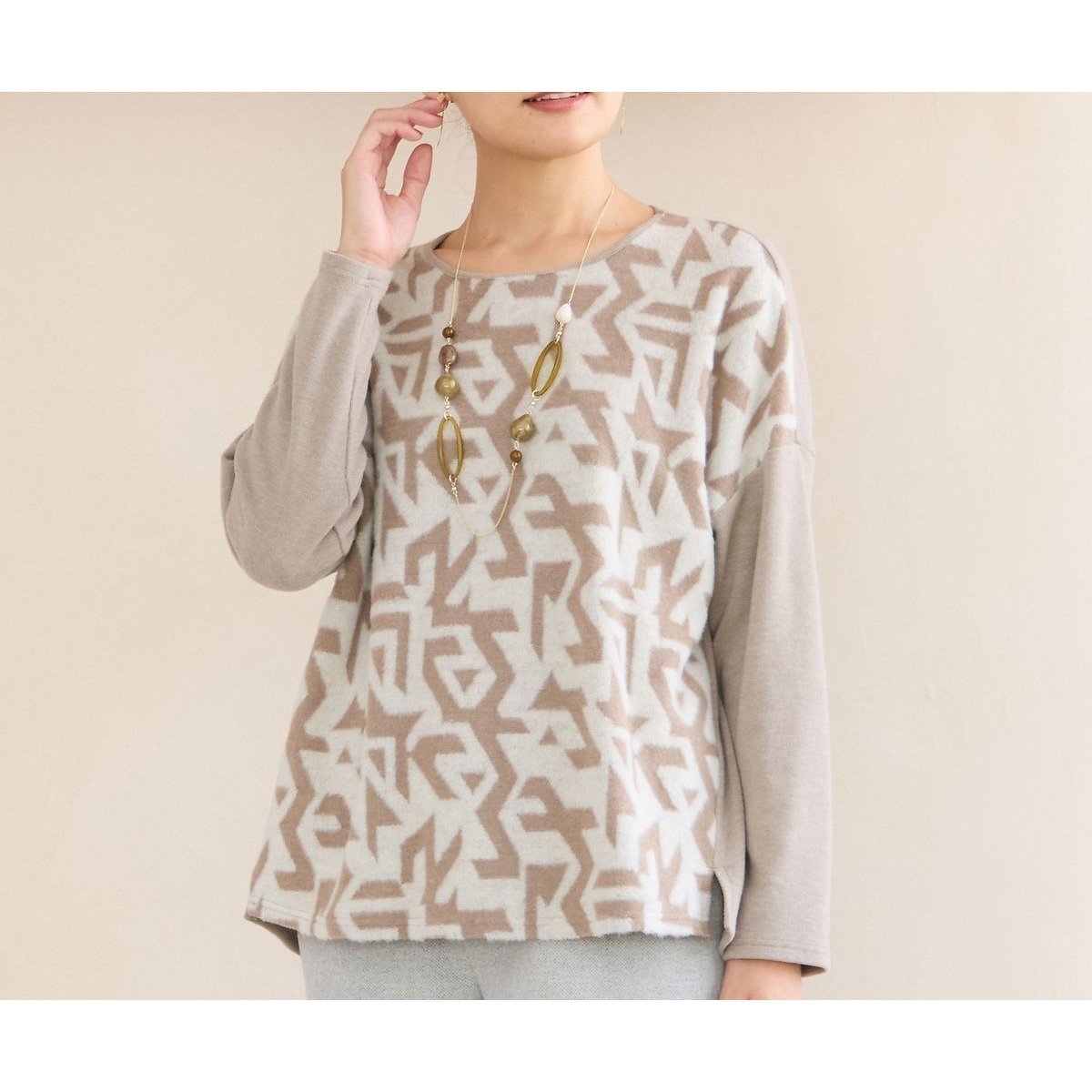 【ロブジェ/LOBJIE】の【洗える・日本製】パイルジャカードプルオーバー 人気、トレンドファッション・服の通販 founy(ファニー) 　ファッション　Fashion　レディースファッション　Fashion for Women　トップス・カットソー　Cut & Sew Tops　カジュアルプルオーバー・ニットトップス　Pullovers & Knit Tops / Casual Pullovers　洗える　Machine Washable　ショルダー　Shoulder, Shoulder Strap　ジャカード／ジャガード　Jacquard, Woven Pattern　ジャケット　Jacket, Outerwear　トレンド　Trend, Trending Now　ドロップ　Drop Shoulder, Dropped Style　長袖　Long Sleeve, Full Sleeve　フロント　Front, Front Design　無地　Plain, Solid Color　リラックス　Relax, Relaxed Fit　おすすめ　Recommended / Our Picks　日本製　Made In Japan　 other-1|ID: prp329100004768495 ipo3291000000034537369