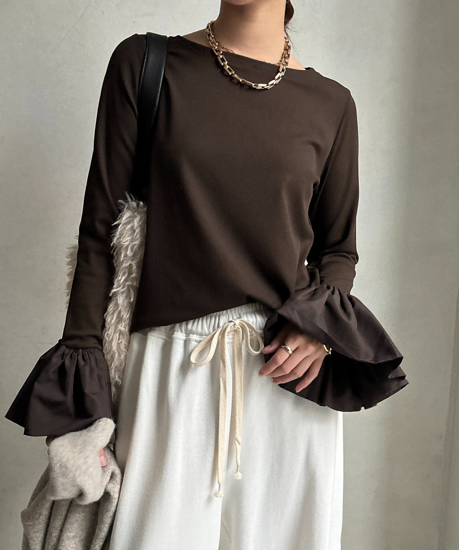 【ドゥドゥ/DouDou】のバルーンカフリブトップス インテリア・キッズ・メンズ・レディースファッション・服の通販 founy(ファニー) 　ファッション　Fashion　レディースファッション　Fashion for Women　トップス・カットソー　Cut & Sew Tops　シンプル　Simple, Minimal　スマート　Smart, Elegant　雑誌　Magazine, Fashion Magazine　トレンド　Trend, Trending Now　バランス　Balance, Style Balance　フィット　Fit, Slim Fit　ベーシック　Basic, Essential　A/W・秋冬　Autumn/Winter　冬　Winter / This Winter　再入荷　Restock / Back in Stock　2025年　2025　2025-2026秋冬・A/W　Autumn/Winter 2025–26 AW25–26　ブラウン|ID: prp329100004768540 ipo3291000000034907768