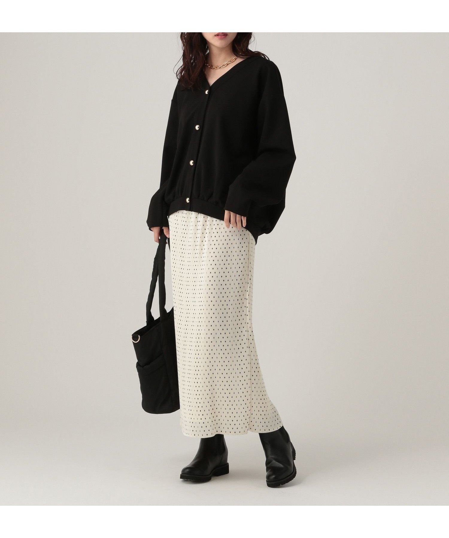 【エルーラ/Elura】のサマ見えあったかVネックプルオーバー/593426 インテリア・キッズ・メンズ・レディースファッション・服の通販 founy(ファニー) ファッション Fashion レディースファッション Fashion for Women トップス・カットソー Cut & Sew Tops カジュアルプルオーバー・ニットトップス Pullovers & Knit Tops / Casual Pullovers Vネックトップス V-Neck Tops / V-Cut Neckline Shirts カットソー Cut and Sewn Top ジョーゼット Georgette, Semi-Sheer Fabric スニーカー Sneakers, Trainers セットアップ Set-Up, Coordinated Outfit デニム Denim, Jeans Material フォルム Silhouette, Form リラックス Relax, Relaxed Fit エレガント 上品 Elegant ブラック09|ID: prp329100004768541 ipo3291000000034920089