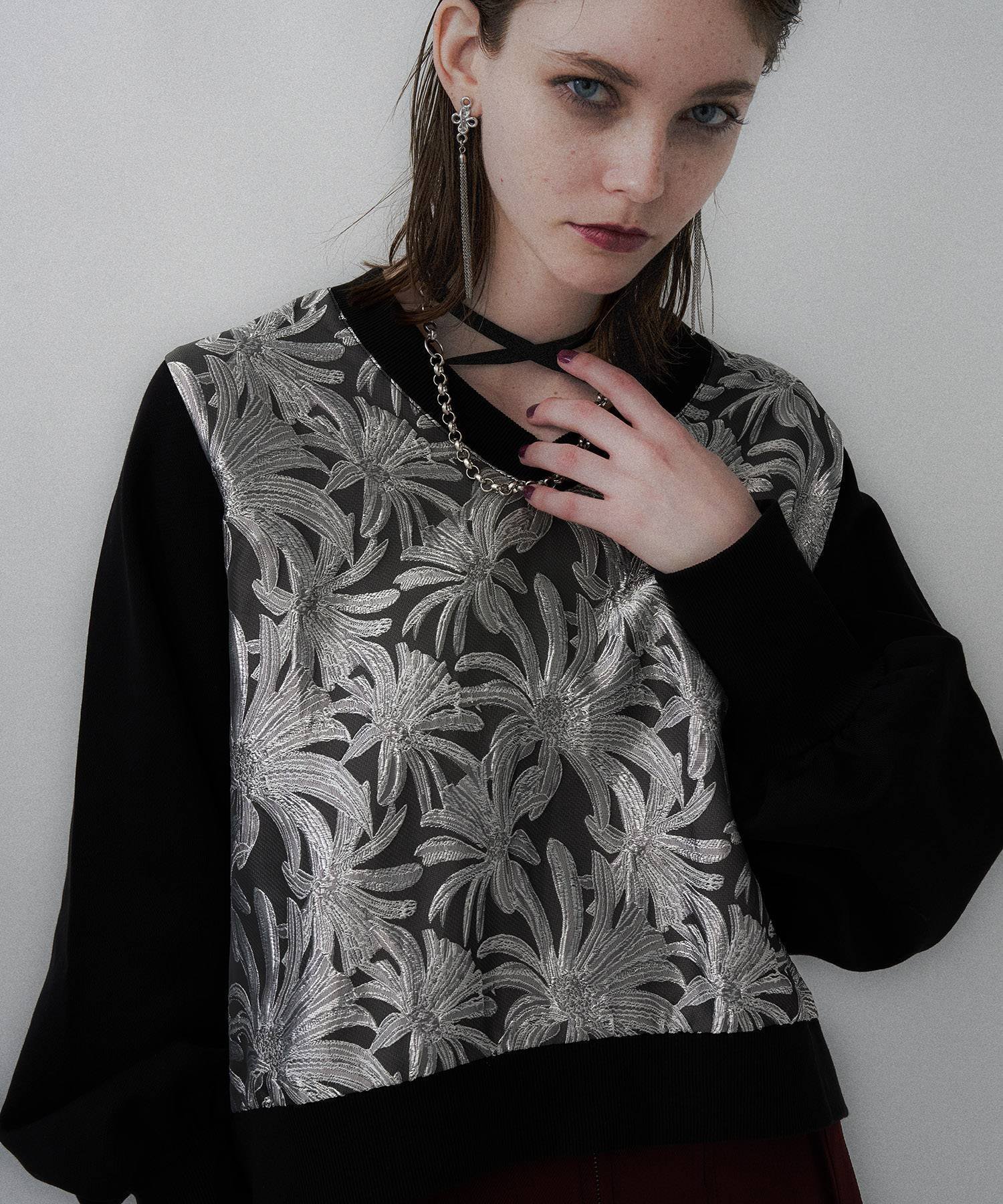 【ハレ/HARE】のストリングジャガードキリカエVネックトップス 人気、トレンドファッション・服の通販 founy(ファニー) 　ファッション　Fashion　レディースファッション　Fashion for Women　トップス・カットソー　Cut & Sew Tops　Vネックトップス　V-Neck Tops / V-Cut Neckline Shirts　ウェーブ　Wavy Pattern　クール　Cool, Chic　シューズ　Shoes, Footwear　シンプル　Simple, Minimal　ストリング　String, Drawstring　ストレート　Straight, Straight Cut　フェミニン　Feminine, Girly　フレア　Flare, Flared　プリーツ　Pleats, Pleated　無地　Plain, Solid Color　リボン　Ribbon, Bow　ワイド　Wide, Wide Fit　おすすめ　Recommended / Our Picks　 other-1|ID: prp329100004768951 ipo3291000000034612056