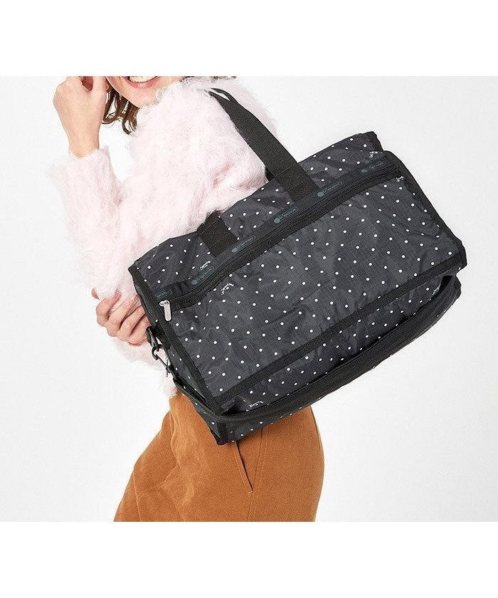 【レスポートサック/LeSportsac】の【公式】レスポートサック ボストンバッグ 4318E978 LeSportsac インテリア・キッズ・メンズ・レディースファッション・服の通販 founy(ファニー) ファッション Fashion レディースファッション Fashion for Women スポーツウェア Functional & Stylish Sportswear スポーツバッグ・ジム用ポーチ・バックパック Gym Bag / Sports Backpack / Pouch for Training シンプル Simple, Minimal トラベル Travel, Travel Gear ドット Polka Dot, Dot Pattern ベーシック Basic, Essential ボストンバッグ Boston Bag, Retro Bag ポケット Pocket, Pocket Detail モノトーン Monotone, Black and White 旅行 Travel ブラック_E978|ID: prp329100004769020 ipo3291000000034542105