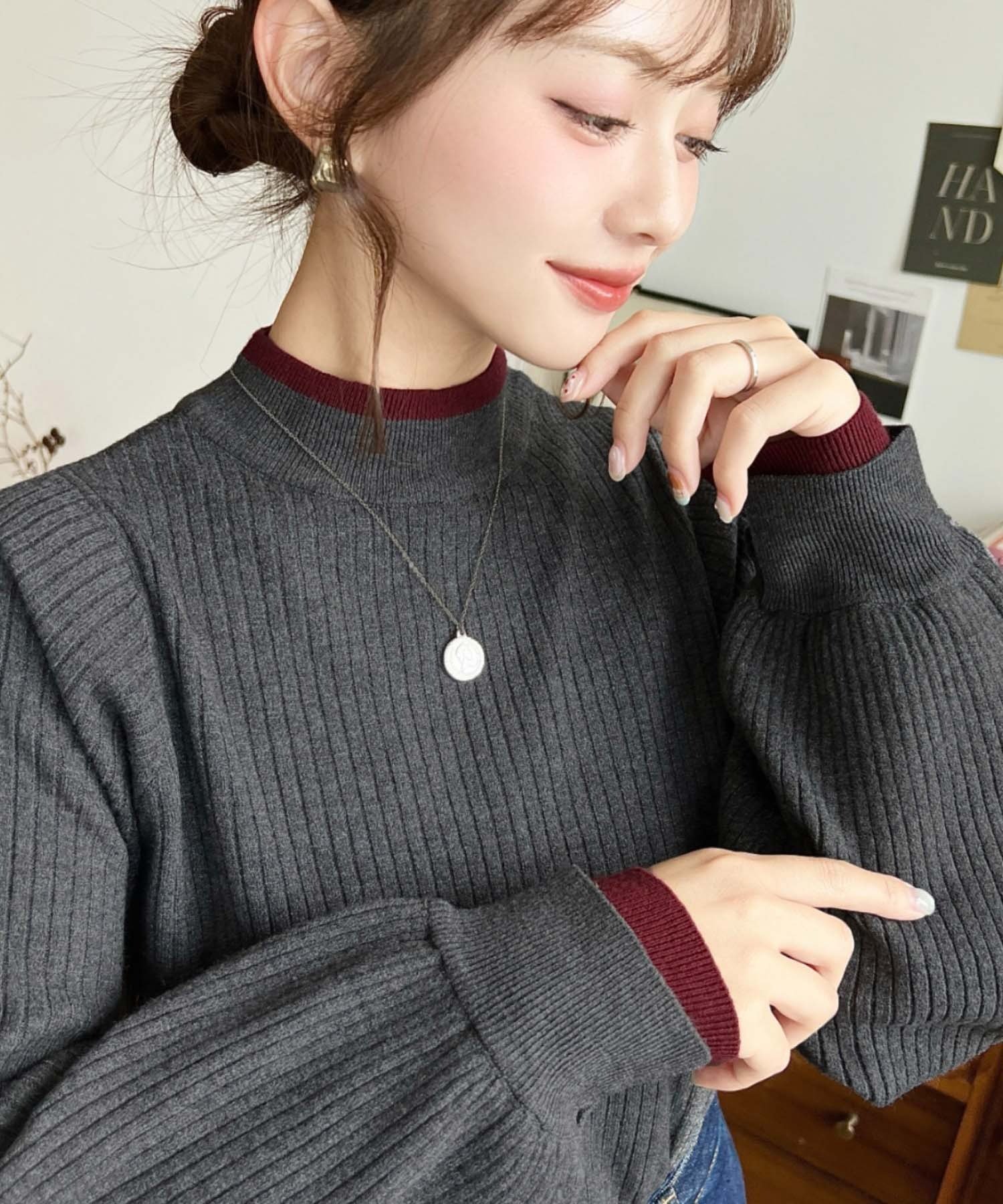 【モーメントプラス/moment+ / MEN】のボトルネックレイヤード風配色リブニットプルオーバー インテリア・キッズ・メンズ・レディースファッション・服の通販 founy(ファニー) 　ファッション　Fashion　メンズファッション　Fashion for Men　トップス・カットソー　Cut & Sew Tops　ニット・セーター / 定番トップス　Knit Tops & Sweaters　切替　Switching, Contrast Panel　軽量　Lightweight, Ultra Light　ショート　Short, Short Length　シンプル　Simple, Minimal　ジャケット　Jacket, Outerwear　スラックス　Slacks, Dress Pants　スリット　Slit, Slit Detail　デニム　Denim, Jeans Material　トレンド　Trend, Trending Now　定番　Standard, Basic Item　ハイネック　High Neck, Mock Neck　バランス　Balance, Style Balance　フィット　Fit, Slim Fit　フレア　Flare, Flared　プリーツ　Pleats, Pleated　ベーシック　Basic, Essential　ボトルネック　Bottle Neck, Mock Neck　防寒　Cold Protection, Winter-Ready　リブニット　Rib Knit, Ribbed Knit　A/W・秋冬　Autumn/Winter　再入荷　Restock / Back in Stock　プチプライス・低価格　Affordable / Budget Price　おすすめ　Recommended / Our Picks　エレガント 上品　Elegant　チャコールグレー|ID: prp329100004769555 ipo3291000000034704911