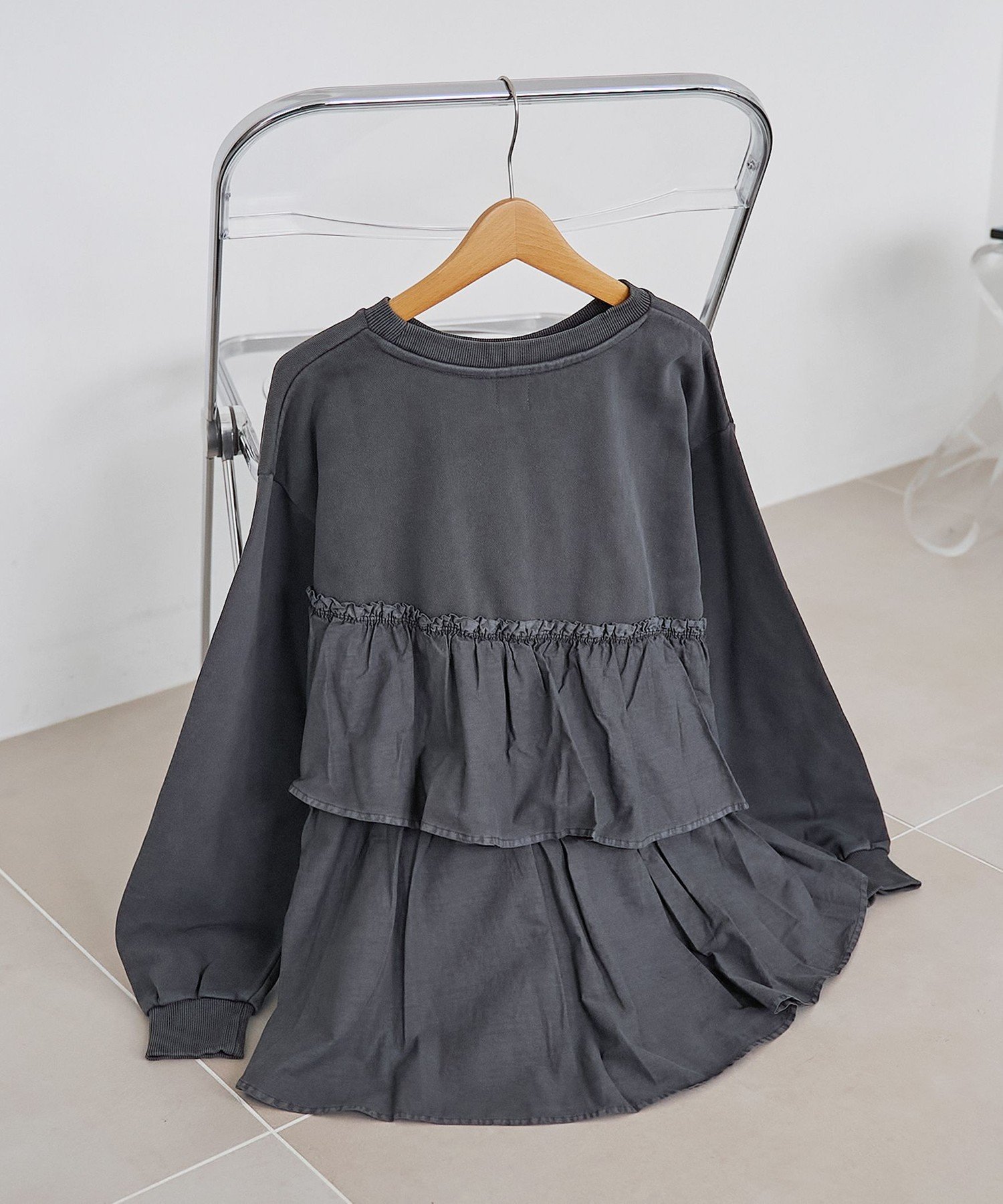 【コーエン/COEN】のフリルドッキングピグメント裏毛スウェット インテリア・キッズ・メンズ・レディースファッション・服の通販 founy(ファニー) ファッション Fashion レディースファッション Fashion for Women トップス・カットソー Cut & Sew Tops レディースパーカー・カジュアルフーディー Casual Hoodies & Sweatshirts スウェット・クルーネックトップス Sweatshirts & Crewnecks / Relaxed Fit Sweat Tops ヴィンテージ Vintage Style スウェット / スエット Sweatshirt, Sweatwear セットアップ Set-Up, Coordinated Outfit 定番 Standard, Basic Item 人気 Popular, Best Seller フェミニン Feminine, Girly フリル Frill, Ruffle ボトム Bottoms, Lower Wear おすすめ Recommended / Our Picks DK.GRAY|ID: prp329100004769681 ipo3291000000034549331