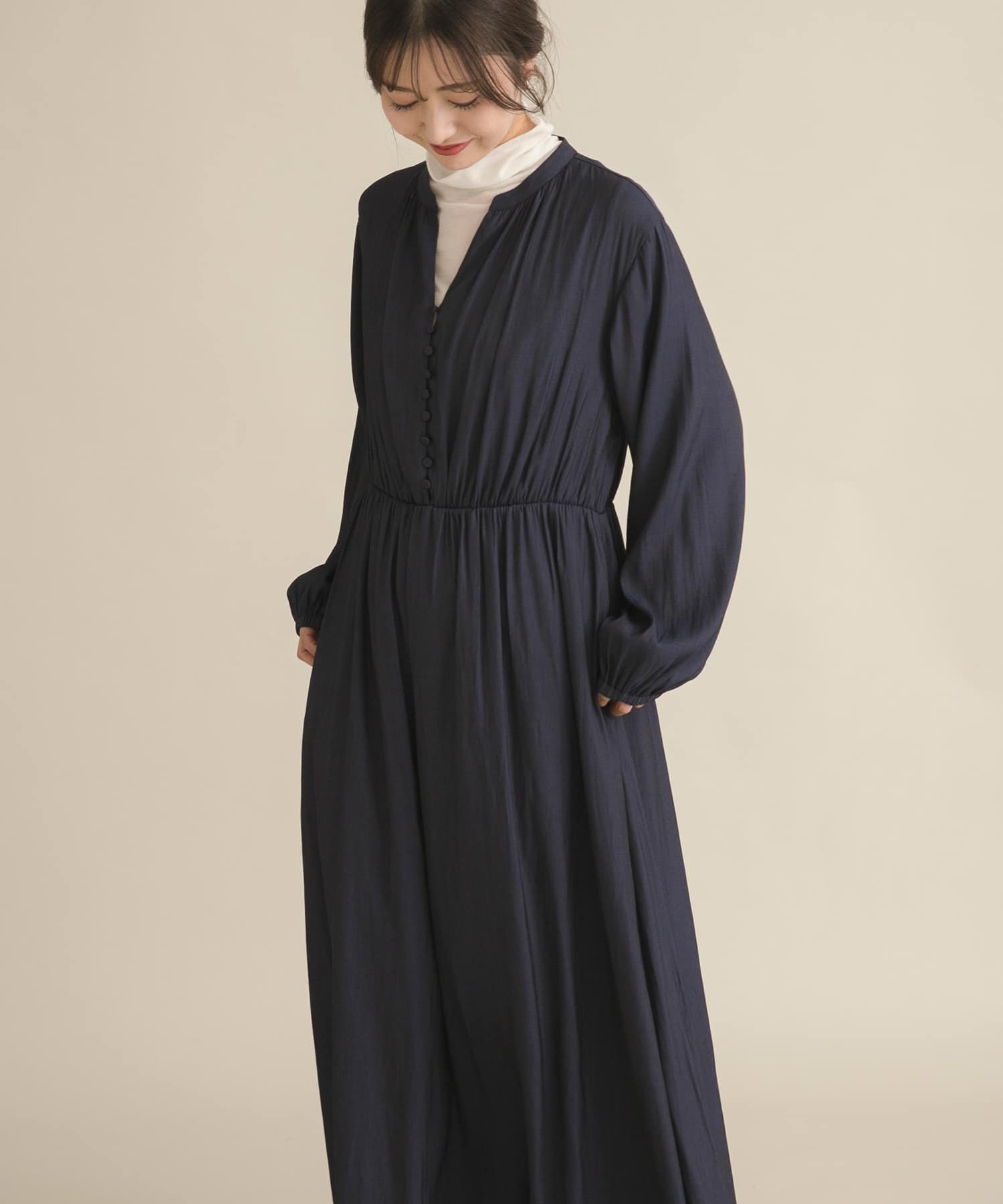 【アーバンリサーチ ドアーズ/URBAN RESEARCH DOORS】の『スタッフ企画』切替ギャザーフレアワンピース インテリア・キッズ・メンズ・レディースファッション・服の通販 founy(ファニー) 　ファッション　Fashion　レディースファッション　Fashion for Women　ワンピース　Dresses　クラシカル　Classical, Vintage-Inspired　切替　Switching, Contrast Panel　人気　Popular, Best Seller　フロント　Front, Front Design　ポケット　Pocket, Pocket Detail　ロング　Long, Long-Length　A/W・秋冬　Autumn/Winter　冬　Winter / This Winter　エレガント 上品　Elegant　2025年　2025　2025-2026秋冬・A/W　Autumn/Winter 2025–26 AW25–26　ネイビー|ID: prp329100004769842 ipo3291000000034690003
