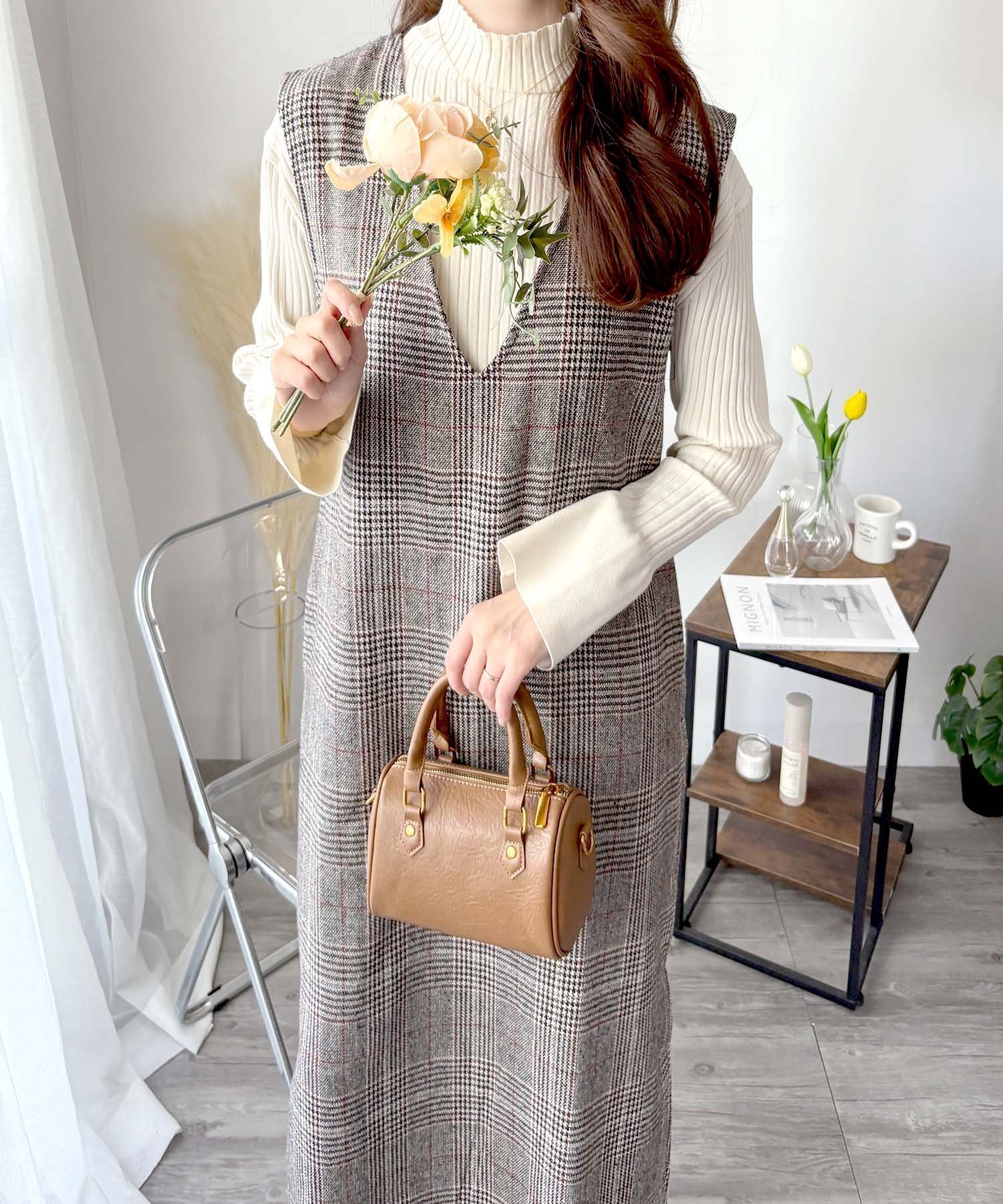 【アミュレット/Amulet】の【Amulet】チェック柄Vネックロングジャンパースカート インテリア・キッズ・メンズ・レディースファッション・服の通販 founy(ファニー) ファッション Fashion レディースファッション Fashion for Women スカート Skirts インナー Innerwear クラシカル Classical, Vintage-Inspired シンプル Simple, Minimal スニーカー Sneakers, Trainers タートルネック Turtleneck, High Neck チェック Check, Plaid, Tartan バランス Balance, Style Balance ロング Long, Long-Length エレガント 上品 Elegant レッド|ID: prp329100004769848 ipo3291000000034588419