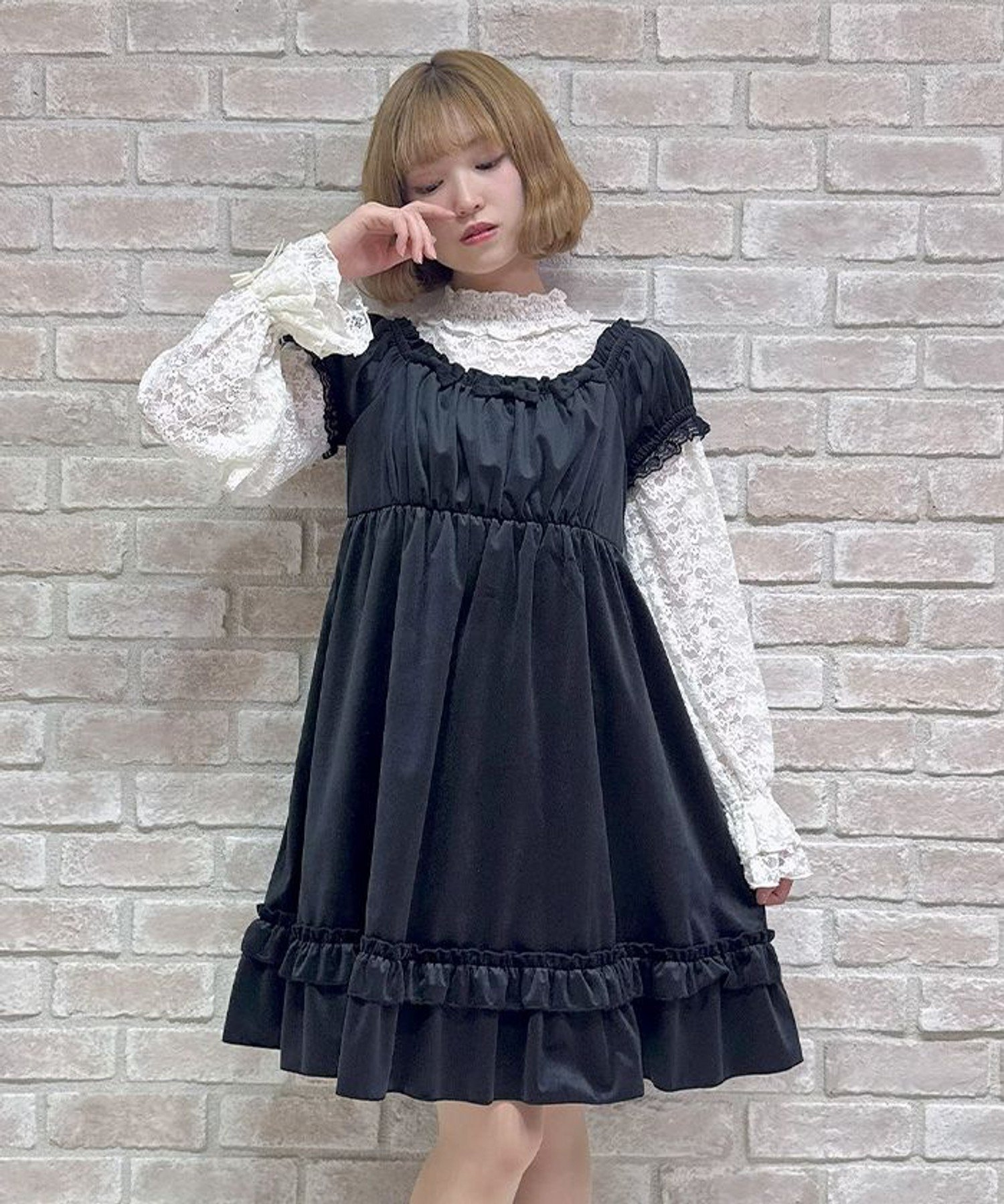 【アクシーズファム/axes femme】のトロワリボンベロアワンピース インテリア・キッズ・メンズ・レディースファッション・服の通販 founy(ファニー) 　ファッション　Fashion　レディースファッション　Fashion for Women　ワンピース　Dresses　おすすめ　Recommended / Our Picks　アクセサリー　Fashion Accessories　インナー　Innerwear　カットソー　Cut and Sewn Top　ガーリー　Girly, Feminine Style　ギャザー　Gathered, Ruffled　スクエア　Square, Square Shape　デコルテ　Décolleté, Neckline　ベロア　Velour, Soft Velvet　切替　Switching, Contrast Panel　黒|ID: prp329100004769854 ipo3291000000034699610