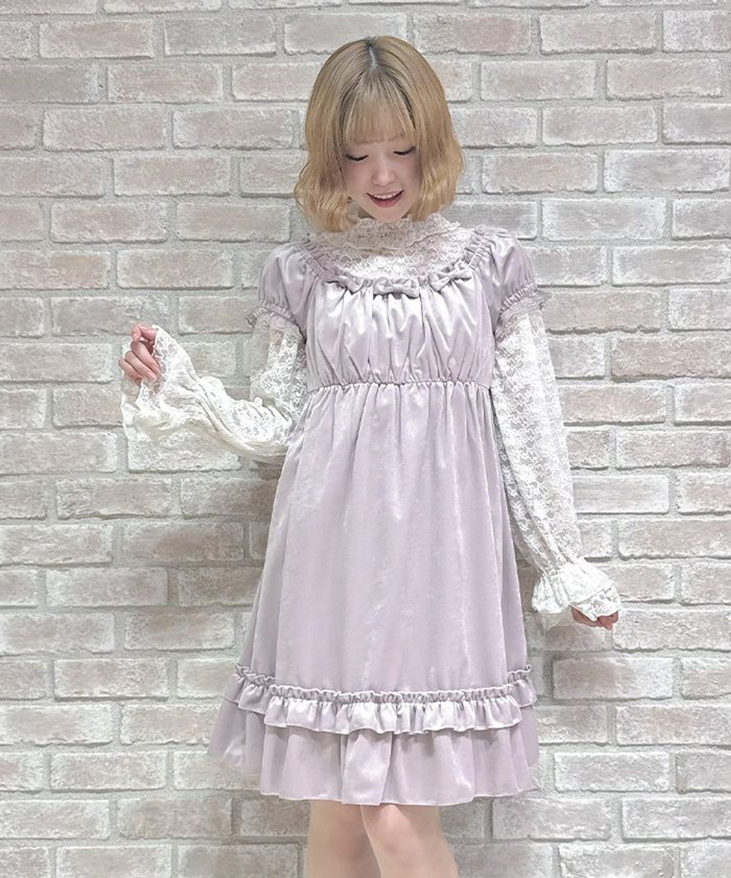 【アクシーズファム/axes femme】のトロワリボンベロアワンピース インテリア・キッズ・メンズ・レディースファッション・服の通販 founy(ファニー) 　ファッション　Fashion　レディースファッション　Fashion for Women　ワンピース　Dresses　おすすめ　Recommended / Our Picks　アクセサリー　Fashion Accessories　インナー　Innerwear　カットソー　Cut and Sewn Top　ガーリー　Girly, Feminine Style　ギャザー　Gathered, Ruffled　スクエア　Square, Square Shape　デコルテ　Décolleté, Neckline　ベロア　Velour, Soft Velvet　切替　Switching, Contrast Panel　ピンク|ID: prp329100004769854 ipo3291000000034699612
