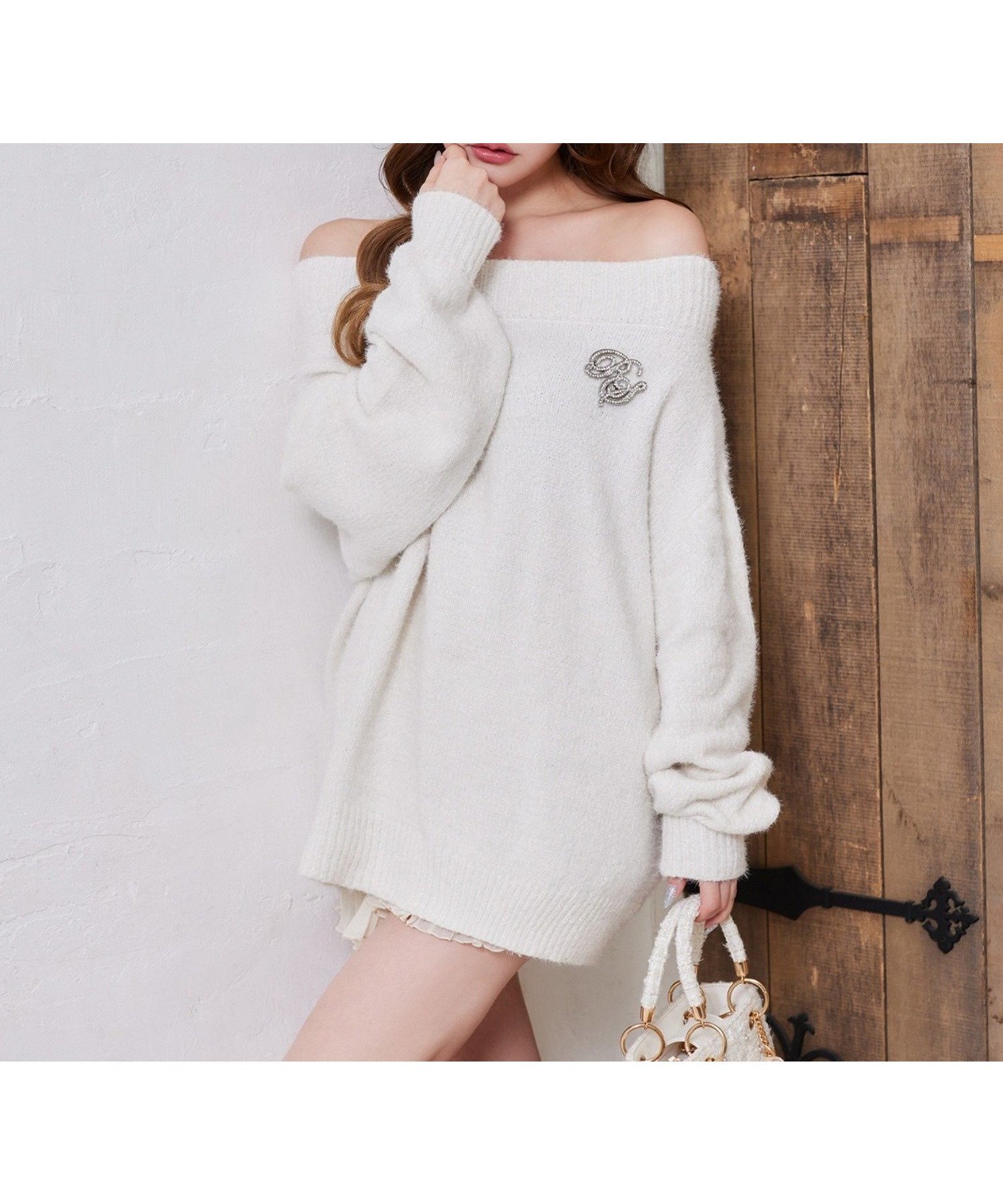 【ナイスクラップ/NICE CLAUP】のブローチ付きベロアモールミニニットワンピース インテリア・キッズ・メンズ・レディースファッション・服の通販 founy(ファニー) ファッション Fashion レディースファッション Fashion for Women ワンピース Dresses ニットワンピース Knit Dresses ブローチ Brooch, Pin Brooch ロング Long, Long-Length ワンショル One Shoulder, Asymmetrical ワンポイント One Point, Statement Accent 冬 Winter / This Winter おすすめ Recommended / Our Picks 2025年 2025 2025-2026秋冬・A/W Autumn/Winter 2025–26 AW25–26 アイボリー|ID: prp329100004769868 ipo3291000000034588610