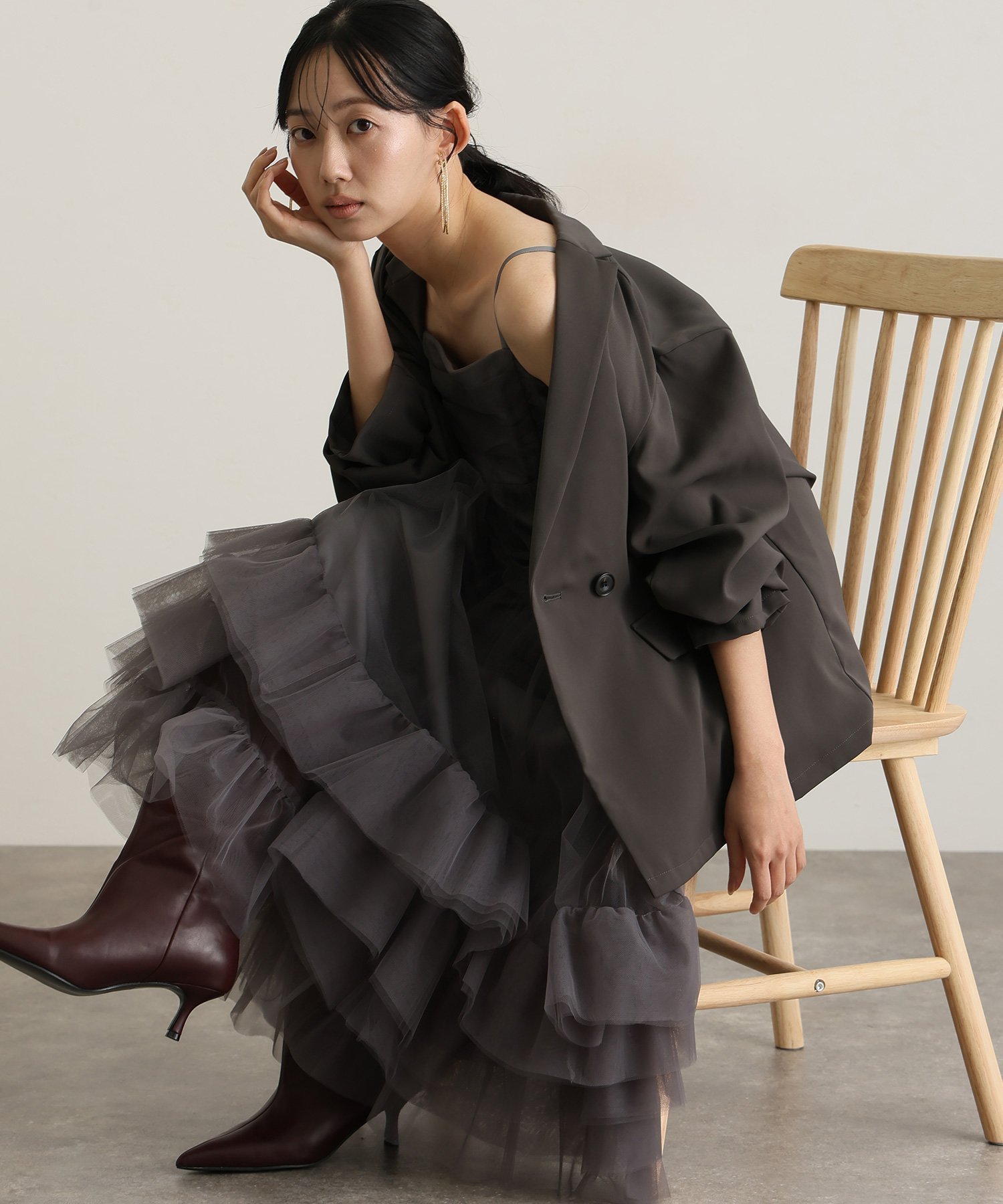 【プールヴー/PourVous】のボリュームチュールジャケットセットドレス インテリア・キッズ・メンズ・レディースファッション・服の通販 founy(ファニー) 　ファッション　Fashion　レディースファッション　Fashion for Women　アウター　Coat / Outerwear Collection　レディースジャケット・軽アウター　Jackets　ワンピース　Dresses　フォーマル・パーティードレス・結婚式用ドレス　Elegant & Casual Dresses　ジャケット　Jacket, Outerwear　とろみ　Fluid, Flowy Fabric　チュール　Tulip, Tulip Motif　ドレープ　Drape, Draping Fabric　パイピング　Piping, Trim Design　フリル　Frill, Ruffle　フロント　Front, Front Design　ミックス　Mix, Mixed Style　リラックス　Relax, Relaxed Fit　おすすめ　Recommended / Our Picks　エレガント 上品　Elegant　セレモニー　Ceremony　結婚式　Wedding　二次会　After Party　チャコール|ID: prp329100004769880 ipo3291000000035144426