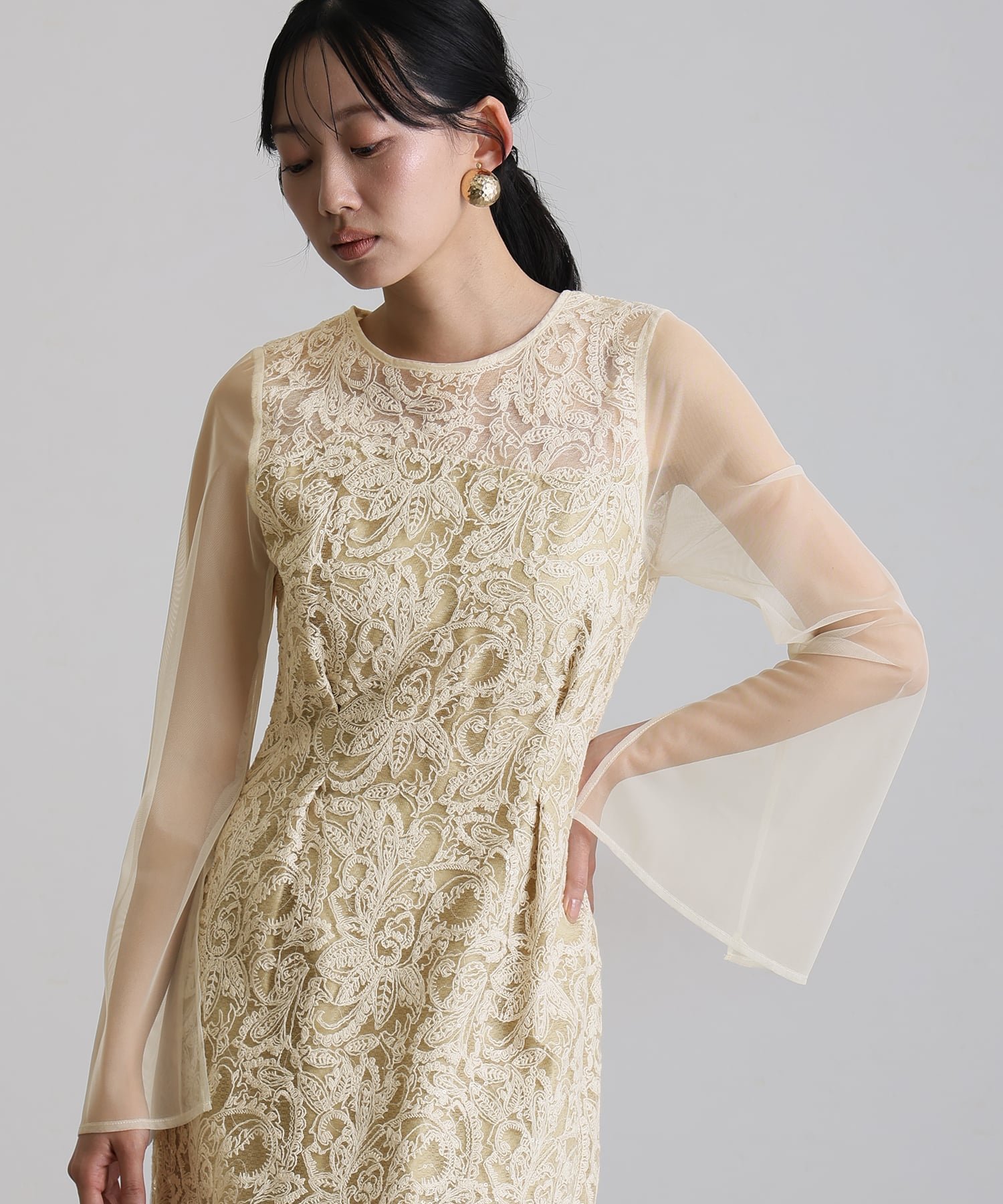 【プールヴー/PourVous】のリーフエンブロイダリーバックデザインドレス インテリア・キッズ・メンズ・レディースファッション・服の通販 founy(ファニー) ファッション Fashion レディースファッション Fashion for Women ワンピース Dresses フォーマル・パーティードレス・結婚式用ドレス Elegant & Casual Dresses バッグ Bags ウェーブ Wavy Pattern カッティング Cutting Detail 切替 Switching, Contrast Panel スパンコール Sequins, Sequin Embellishment スリット Slit, Slit Detail スリーブ Sleeve, Long Sleeve / Short Sleeve チュール Tulip, Tulip Motif ドレス Dress, One-Piece モチーフ Motif, Design Theme リボン Ribbon, Bow リーフ Leaf, Botanical Leaf おすすめ Recommended / Our Picks セレモニー Ceremony 結婚式 Wedding 二次会 After Party イエロー|ID: prp329100004769883 ipo3291000000034588748