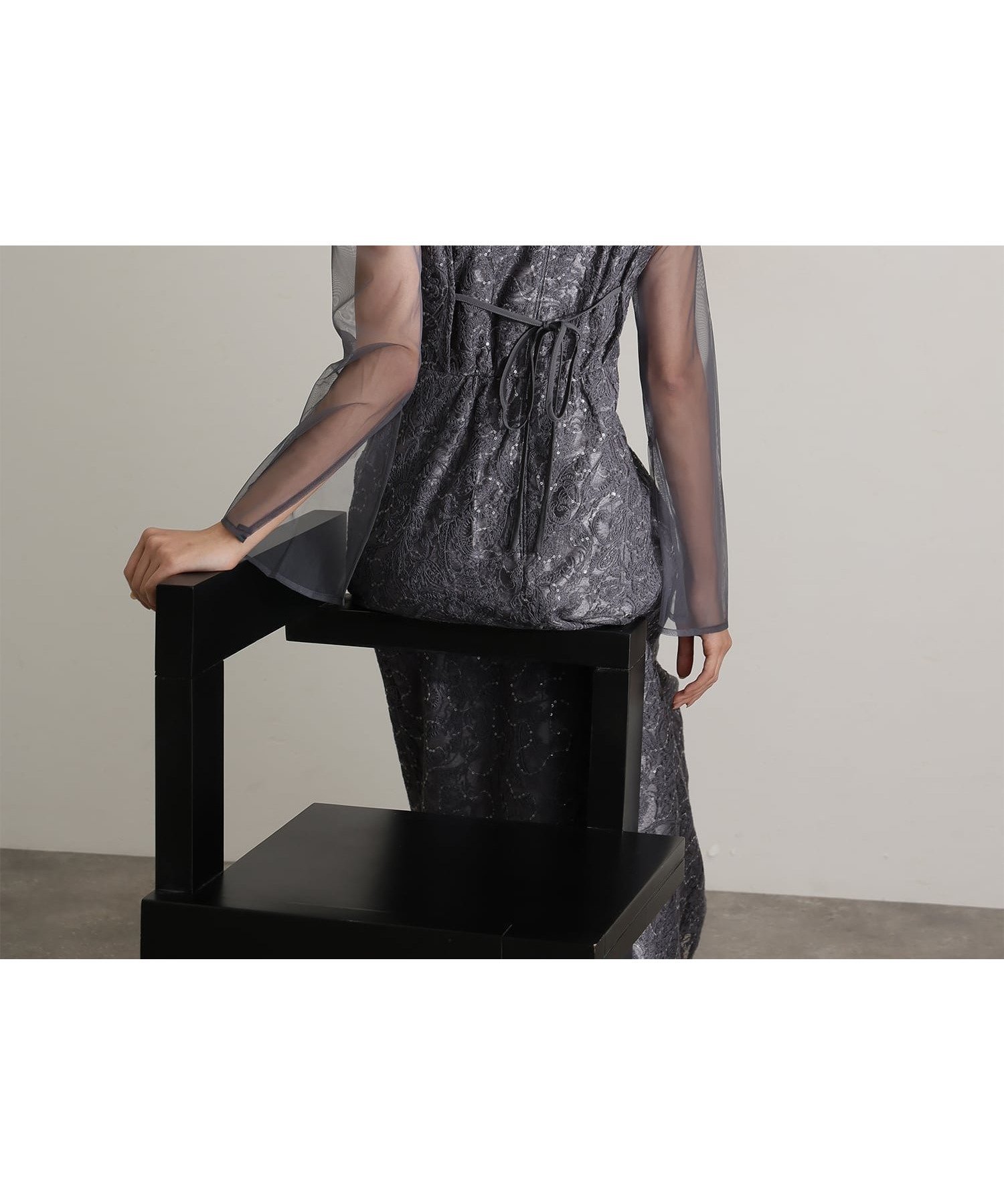 【プールヴー/PourVous】のリーフエンブロイダリーバックデザインドレス インテリア・キッズ・メンズ・レディースファッション・服の通販 founy(ファニー) ファッション Fashion レディースファッション Fashion for Women ワンピース Dresses フォーマル・パーティードレス・結婚式用ドレス Elegant & Casual Dresses バッグ Bags ウェーブ Wavy Pattern カッティング Cutting Detail 切替 Switching, Contrast Panel スパンコール Sequins, Sequin Embellishment スリット Slit, Slit Detail スリーブ Sleeve, Long Sleeve / Short Sleeve チュール Tulip, Tulip Motif ドレス Dress, One-Piece モチーフ Motif, Design Theme リボン Ribbon, Bow リーフ Leaf, Botanical Leaf おすすめ Recommended / Our Picks セレモニー Ceremony 結婚式 Wedding 二次会 After Party チャコール|ID: prp329100004769883 ipo3291000000034588749