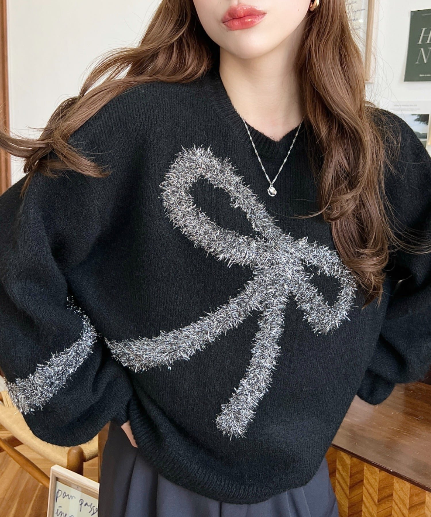 【モーメントプラス/moment+ / MEN】のラメシャギーリボンジャガードもちもちニットプルオーバー インテリア・キッズ・メンズ・レディースファッション・服の通販 founy(ファニー) 　ファッション　Fashion　メンズファッション　Fashion for Men　トップス・カットソー　Cut & Sew Tops　ニット・セーター / 定番トップス　Knit Tops & Sweaters　アクリル　Acrylic Material　エアリー　Airy Texture　シューズ　Shoes, Footwear　シンプル　Simple, Minimal　スキニー　Skinny, Slim Fit　スラックス　Slacks, Dress Pants　ダウン　Down, Puffer　デニム　Denim, Jeans Material　トレンド　Trend, Trending Now　バランス　Balance, Style Balance　バレエ　Ballet, Ballet Style　ビッグ　Big, Oversized　ベーシック　Basic, Essential　ボトム　Bottoms, Lower Wear　マーメイド　Mermaid, Fishtail Silhouette　ミックス　Mix, Mixed Style　モチーフ　Motif, Design Theme　リボン　Ribbon, Bow　再入荷　Restock / Back in Stock　プチプライス・低価格　Affordable / Budget Price　おすすめ　Recommended / Our Picks　ブラック|ID: prp329100004769974 ipo3291000000034551913