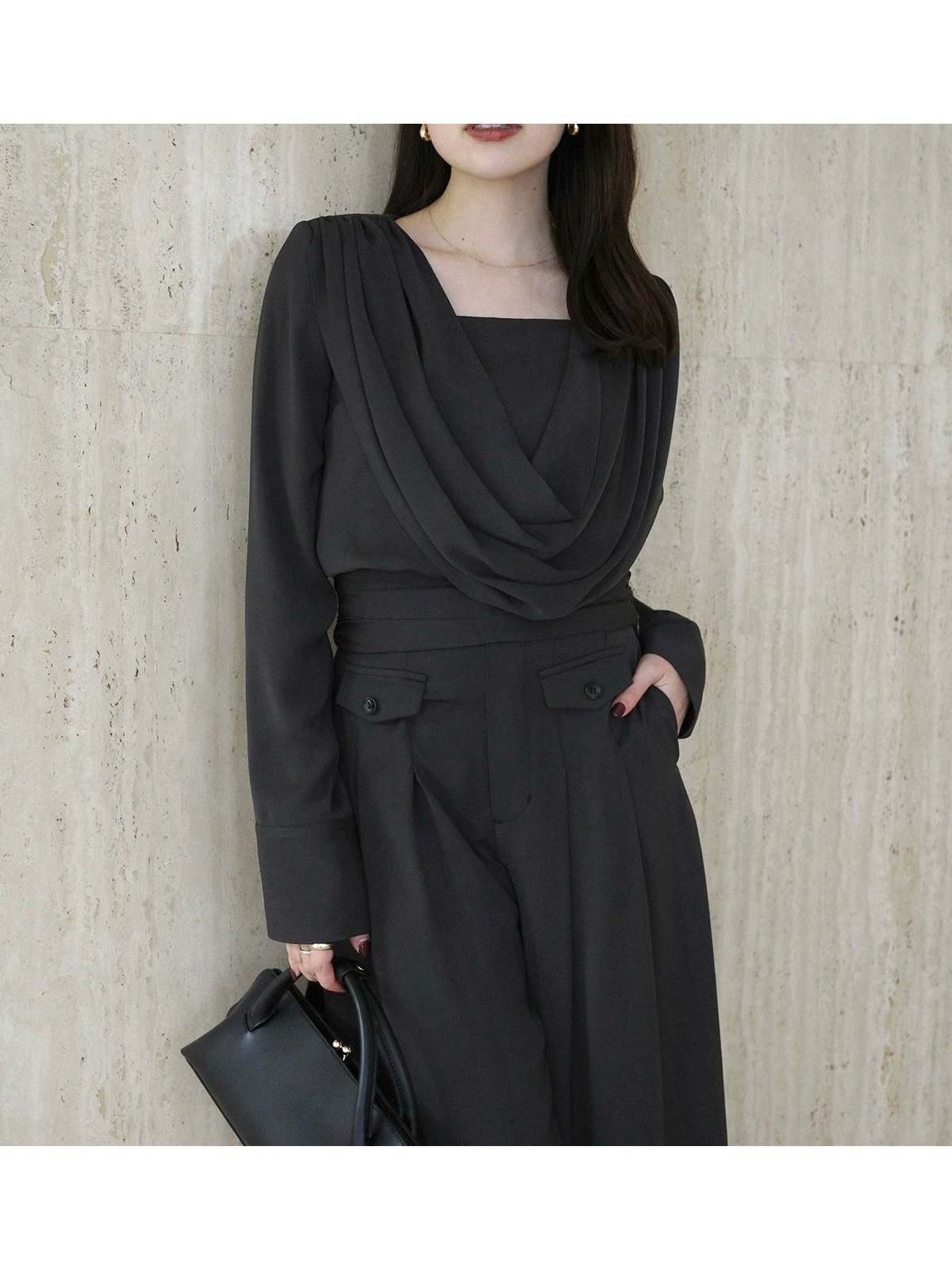 【アニュアンス/anuans】のパウダーサテンドレープトップス インテリア・キッズ・メンズ・レディースファッション・服の通販 founy(ファニー) ファッション Fashion レディースファッション Fashion for Women トップス・カットソー Cut & Sew Tops コンパクト Compact, Small Size サテン Satin, Glossy Fabric シンプル Simple, Minimal ドレープ Drape, Draping Fabric バランス Balance, Style Balance フロント Front, Front Design エレガント 上品 Elegant CHARCOALGREY|ID: prp329100004770591 ipo3291000000034558589