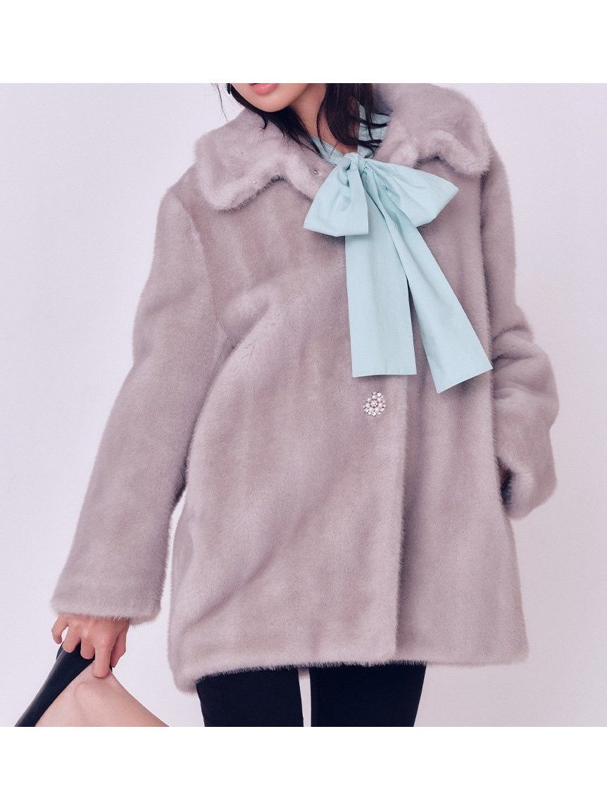 【リリーブラウン/Lily Brown】の【限定カラー】【LILY BROWN×MARY QUANT】ビジュー釦ファーコート 人気、トレンドファッション・服の通販 founy(ファニー) 　ファッション　Fashion　レディースファッション　Fashion for Women　アウター　Coat / Outerwear Collection　コート・ロングコート・ピーコート　Long Coats, Peacoats & More　スタンド　Stand Collar, Upright Stand　スマート　Smart, Elegant　人気　Popular, Best Seller　パール　Pearl, Pearl Accent　ビジュー　Bijou, Jewel-like Accent　フロント　Front, Front Design　ミックス　Mix, Mixed Style　モチーフ　Motif, Design Theme　無地　Plain, Solid Color　リュクス　Luxury, Elegant, High-End, Chic　ロンドン　London Style, British Inspired　エレガント 上品　Elegant　 other-1|ID: prp329100004770595 ipo3291000000034659105