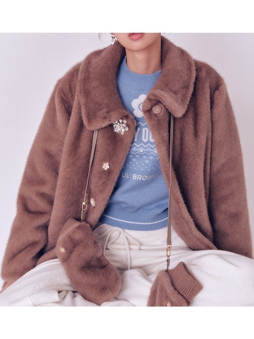 【リリーブラウン/Lily Brown】の【限定カラー】【LILY BROWN×MARY QUANT】ビジュー釦ファーコート インテリア・キッズ・メンズ・レディースファッション・服の通販 founy(ファニー) 　ファッション　Fashion　レディースファッション　Fashion for Women　アウター　Coat / Outerwear Collection　コート・ロングコート・ピーコート　Long Coats, Peacoats & More　スタンド　Stand Collar, Upright Stand　スマート　Smart, Elegant　人気　Popular, Best Seller　パール　Pearl, Pearl Accent　ビジュー　Bijou, Jewel-like Accent　フロント　Front, Front Design　ミックス　Mix, Mixed Style　モチーフ　Motif, Design Theme　無地　Plain, Solid Color　リュクス　Luxury, Elegant, High-End, Chic　ロンドン　London Style, British Inspired　エレガント 上品　Elegant　BEG[037]|ID: prp329100004770595 ipo3291000000034659107